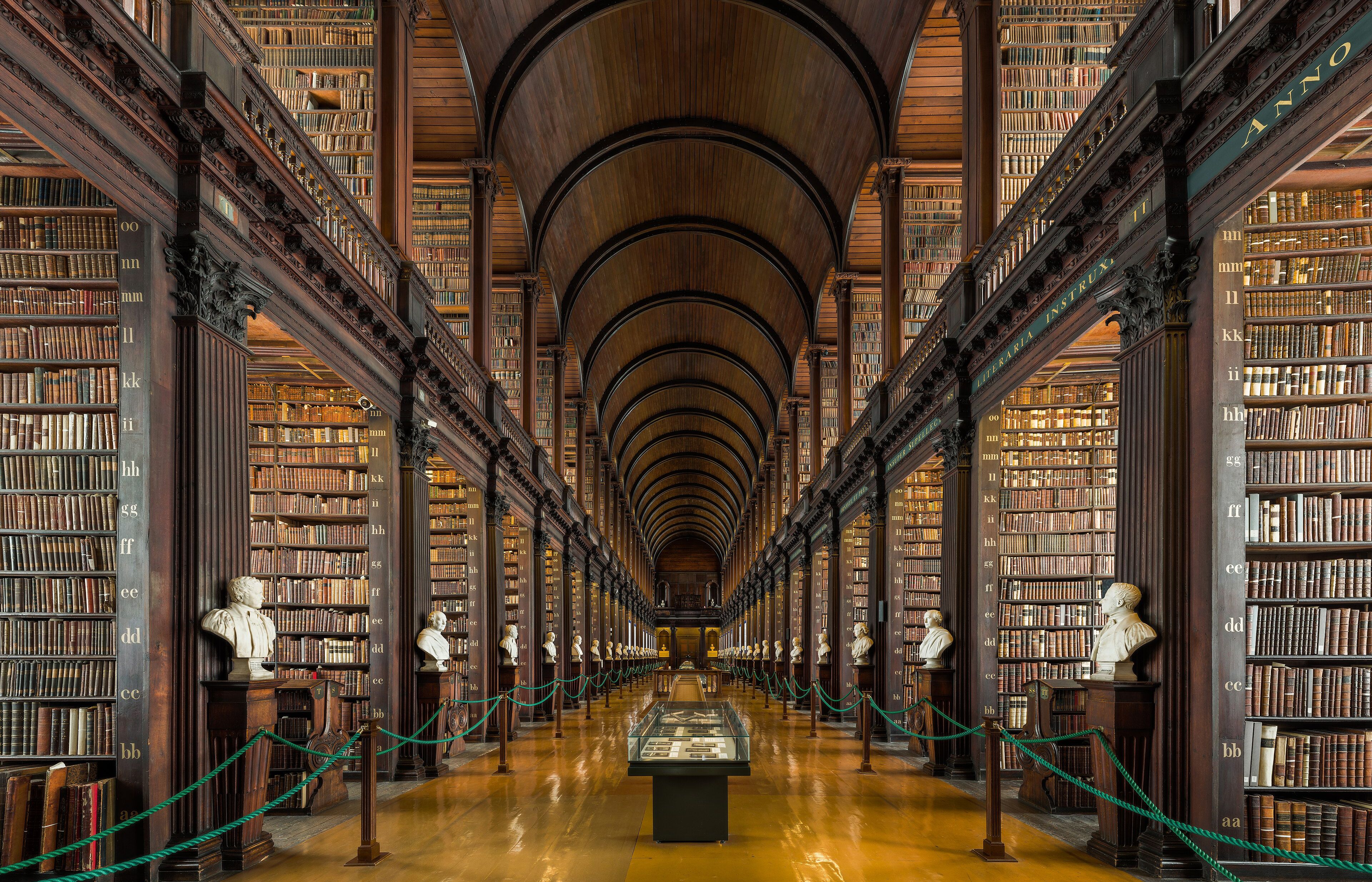 Trinity College and the Book of Kells - Ireland's Oldest University