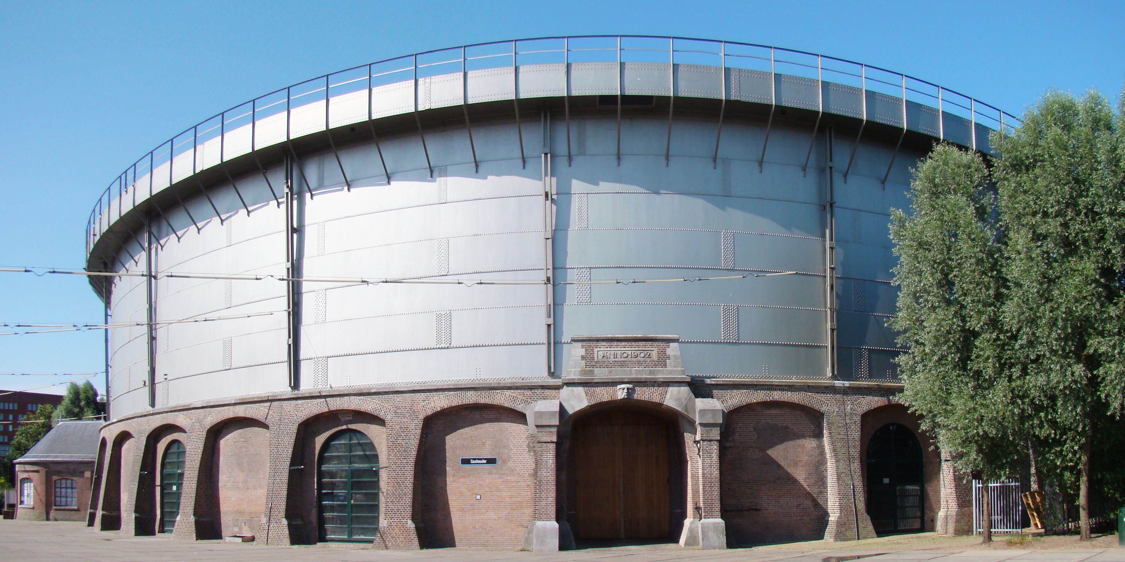 Hotels near Westergas and the Gashouder