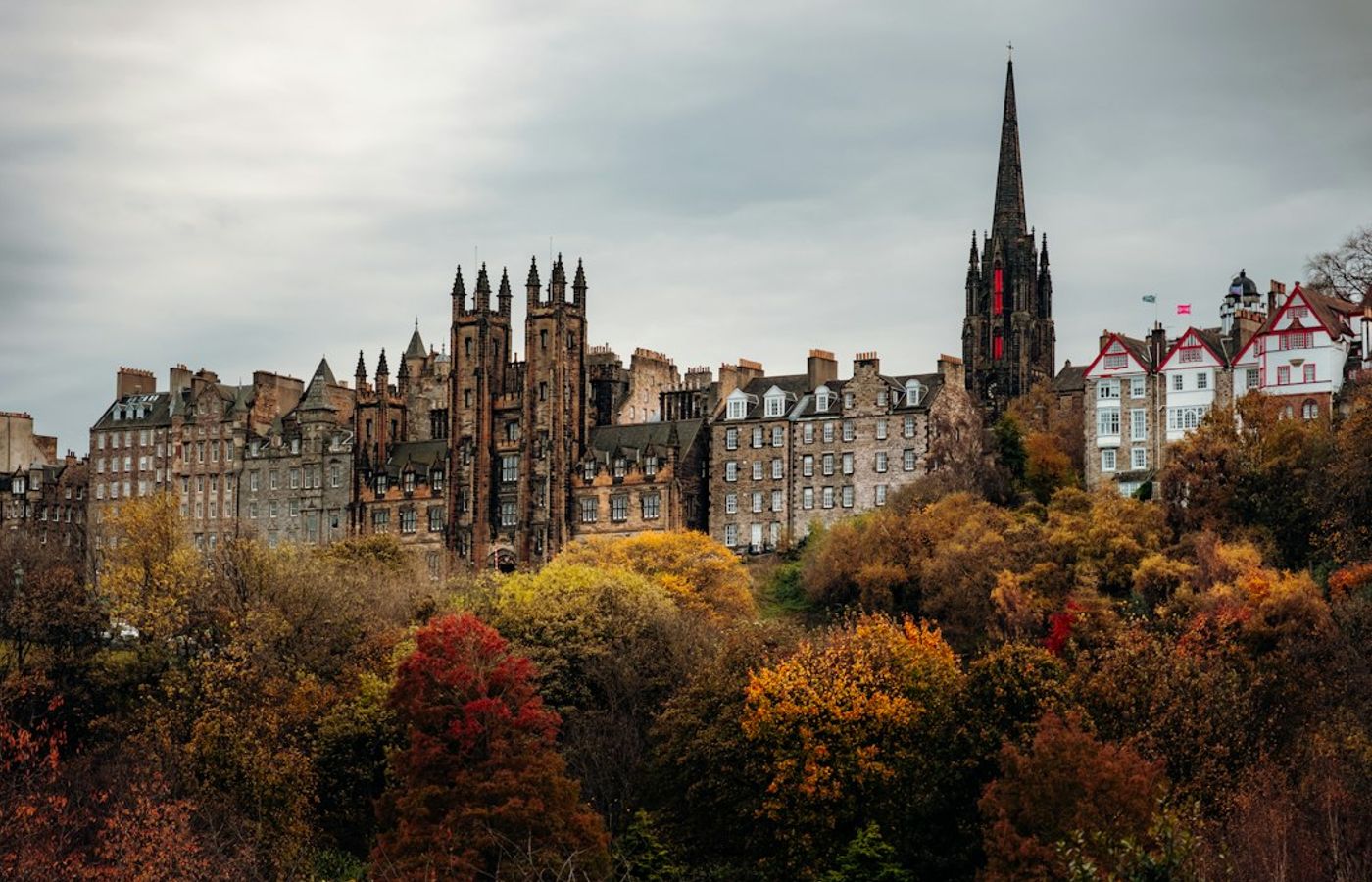 Edinburgh Castle - The Big Ticket Without the Festival Queues