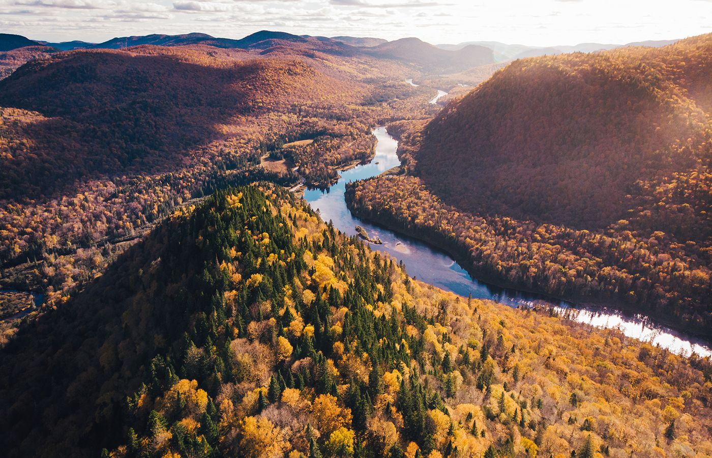 Route 175 to Parc national de la Jacques-Cartier - A Glacial Valley 30 Minutes Out