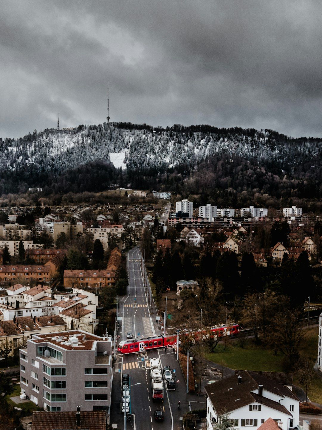 Uetliberg - The 869-Metre Summit With the Best View of Zurich