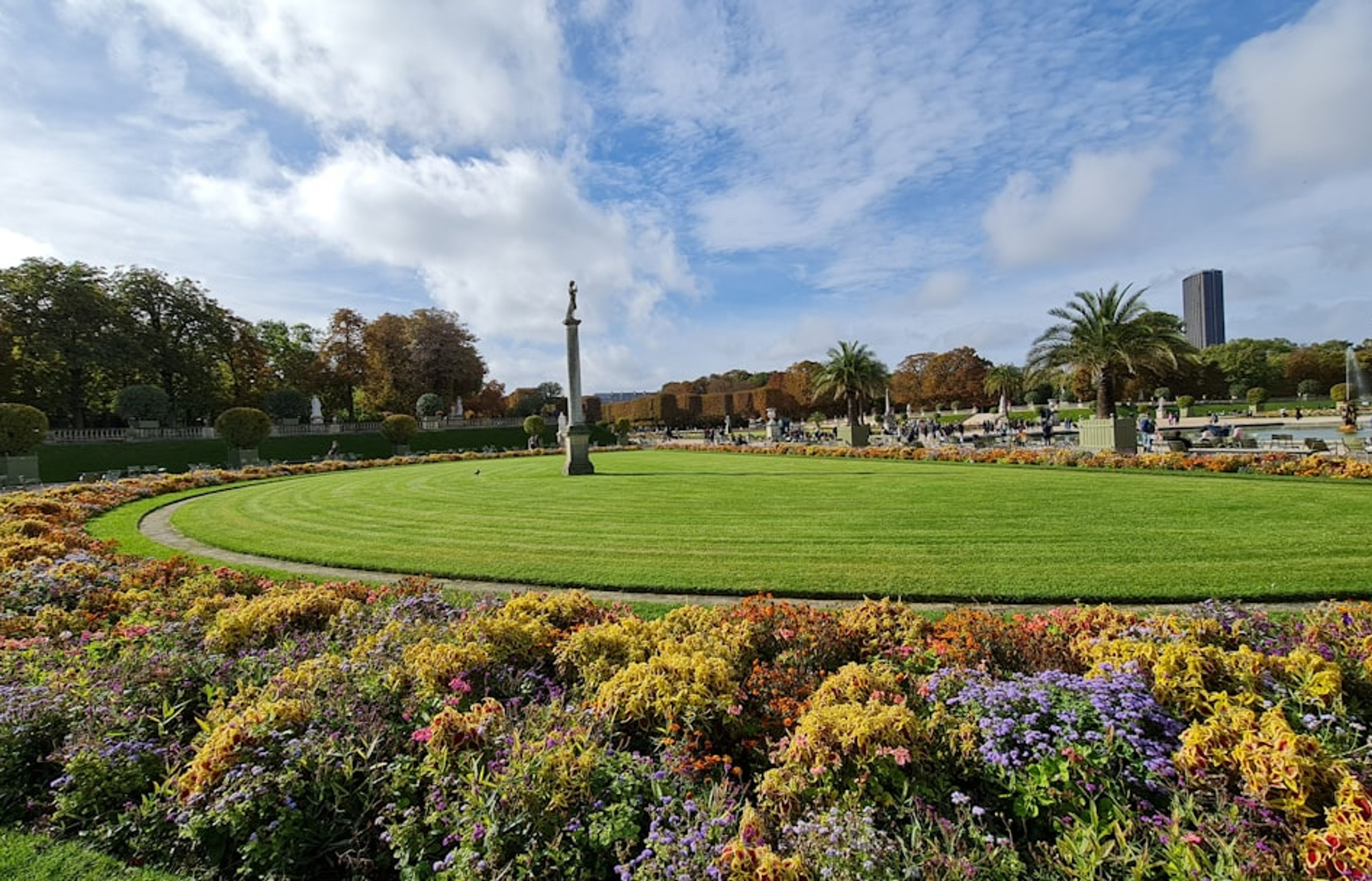Luxembourg Garden - The Left Bank's Elegant Green Escape