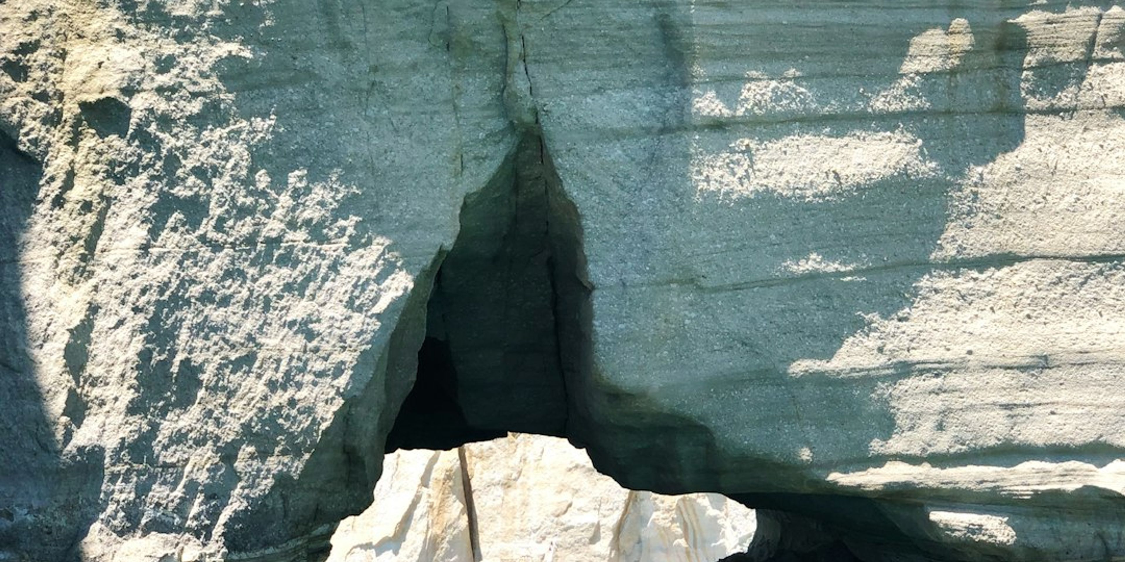 Hotels near Kleftiko Sea Caves
