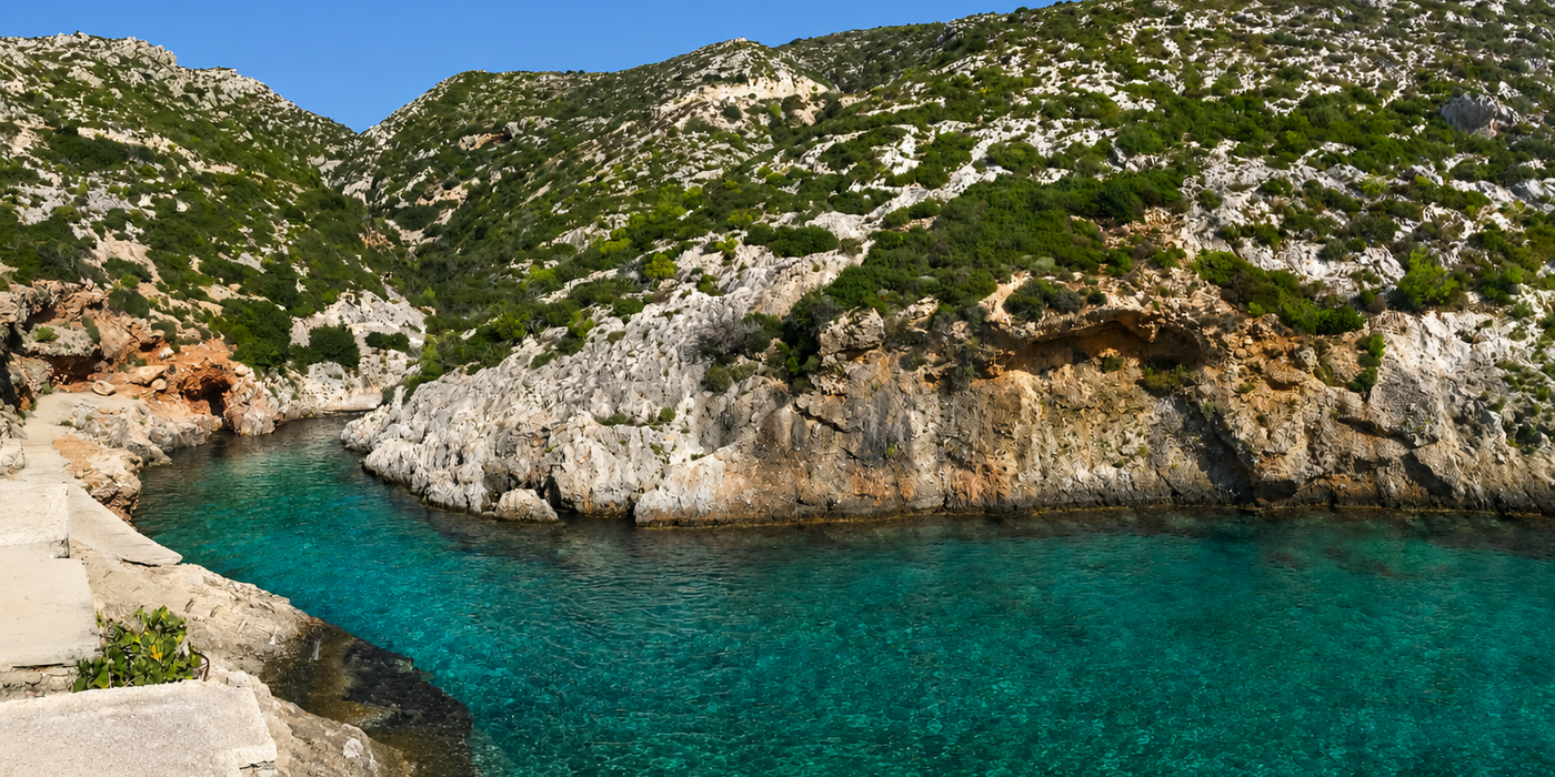 Hotels near Porto Limnionas