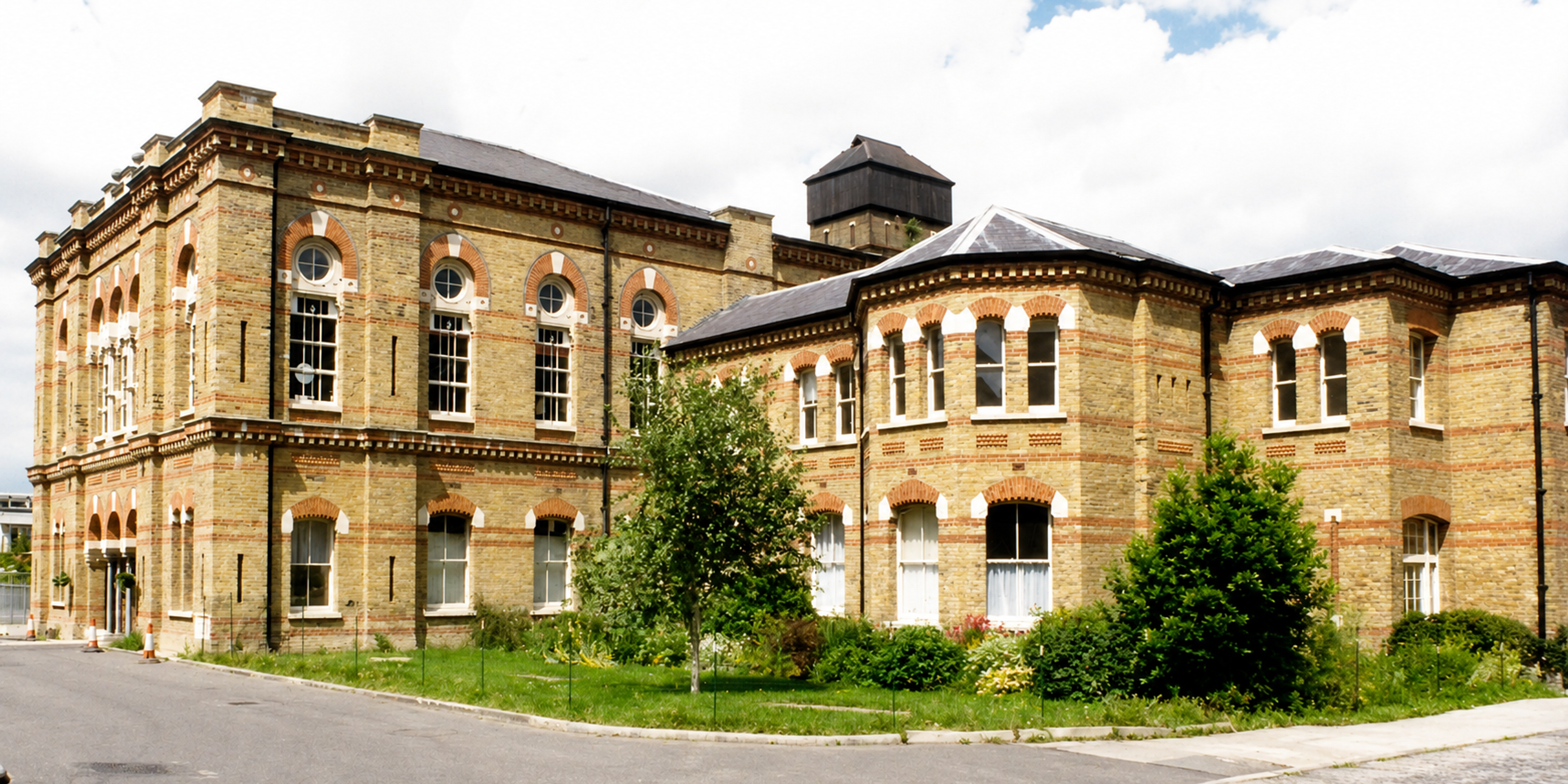 Hotels near The Cinema Museum, Kennington