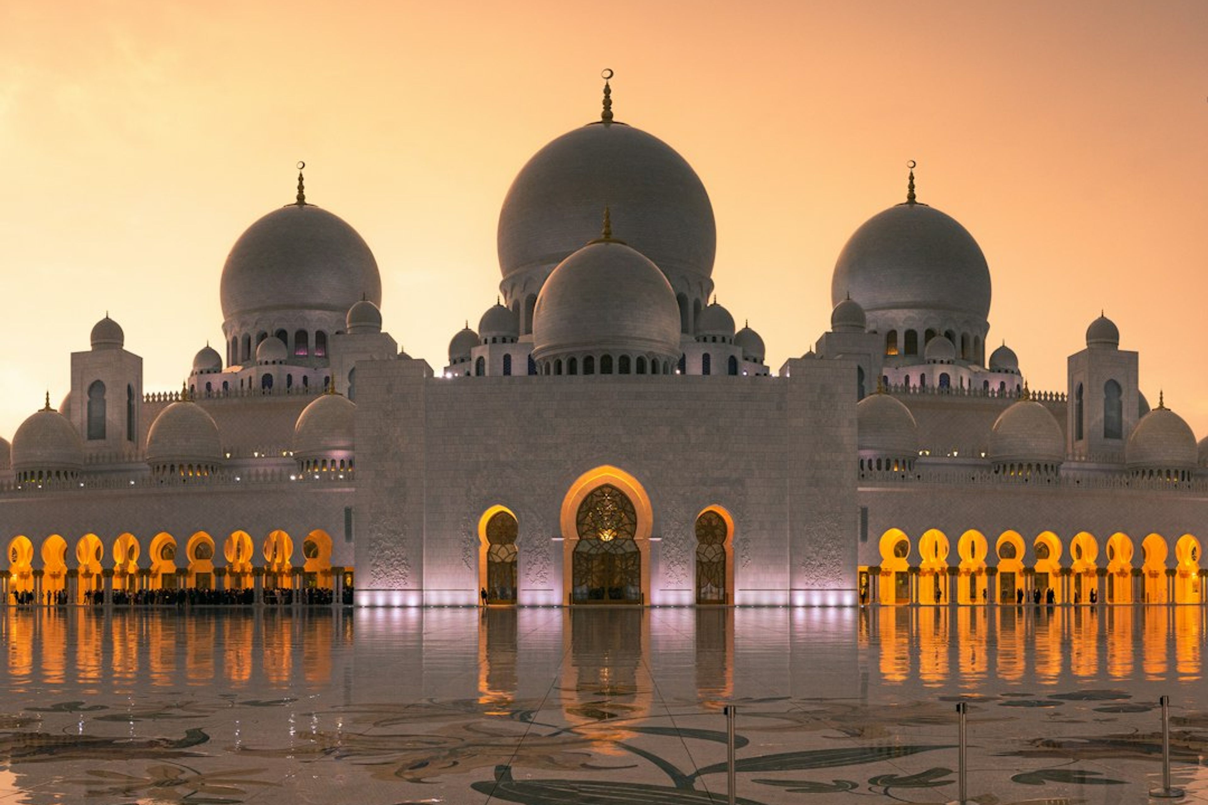 10 Top Places to Visit in Abu Dhabi
