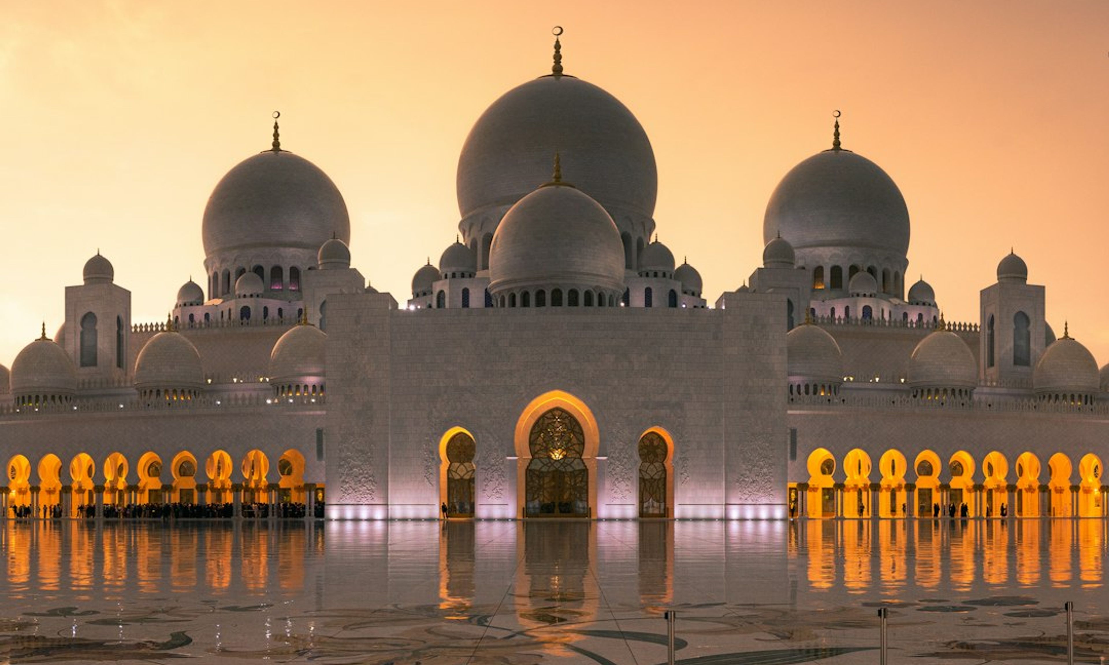 10 Top Places to Visit in Abu Dhabi