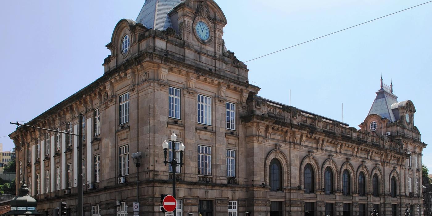 Hotels near São Bento Railway Station