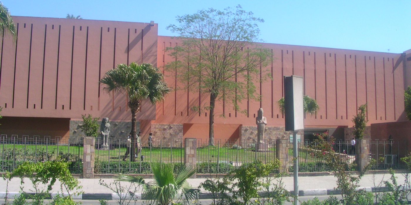 Hotels near Luxor Museum