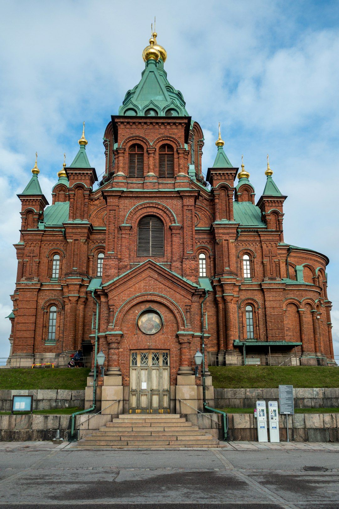 Uspenski Cathedral - The Largest Orthodox Cathedral in Western Europe