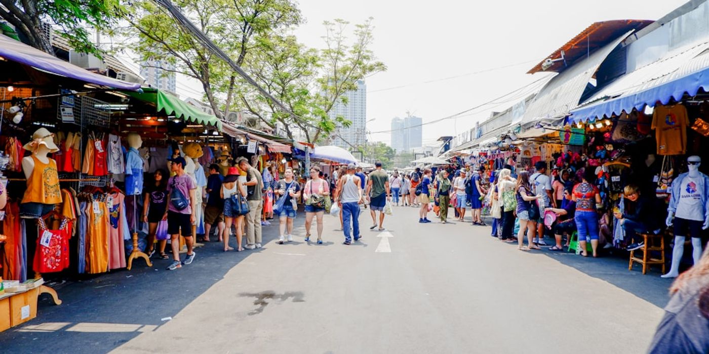 Hotels near Rot Fai Market Ratchada