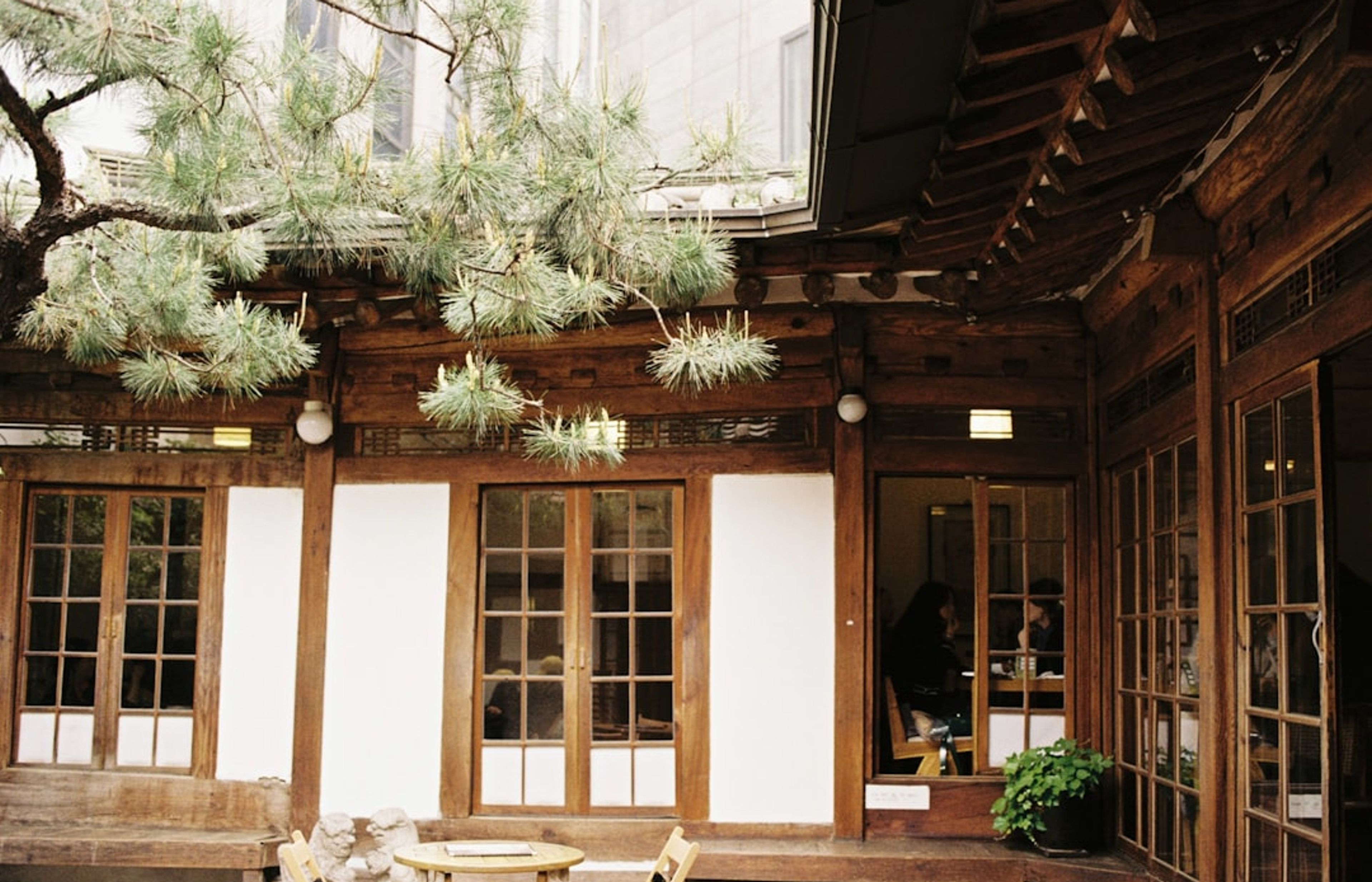 Insadong - Traditional Crafts and Tea Houses