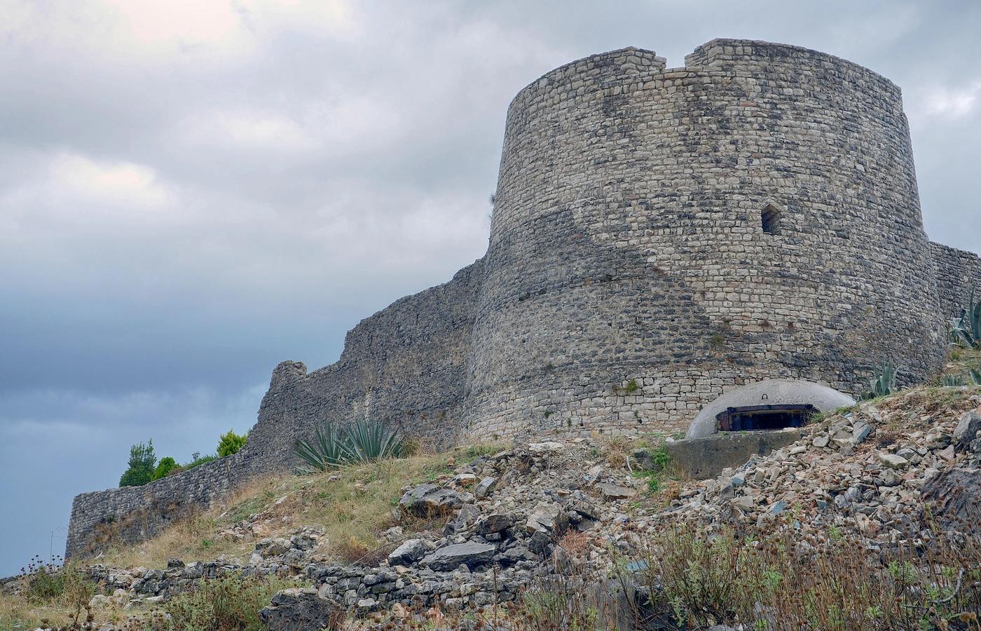 Lëkurësi Castle - The Sunset Viewpoint