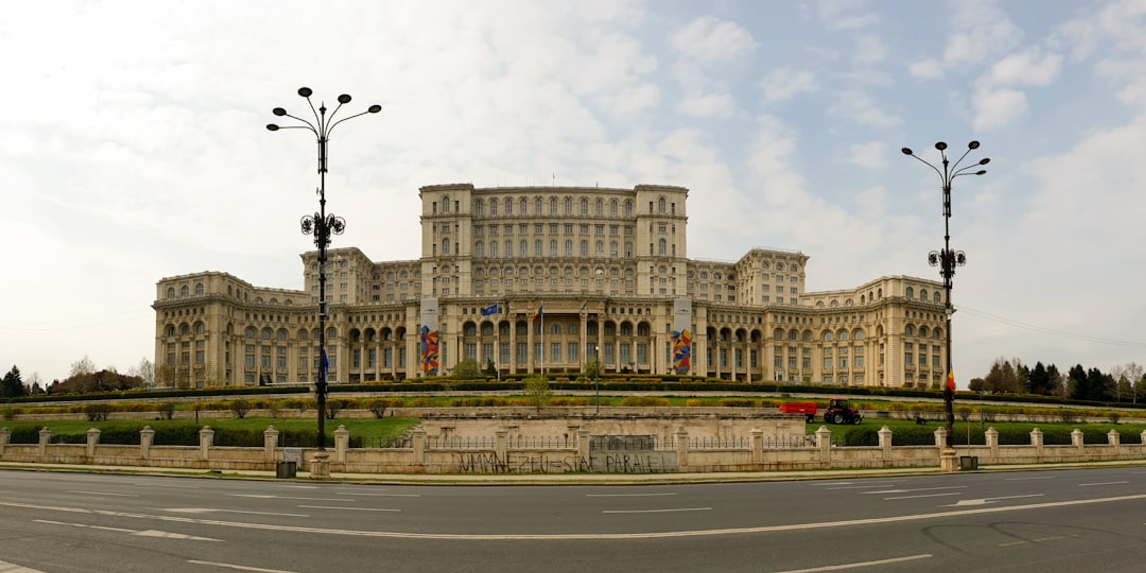 Hotels near Palace of the Parliament