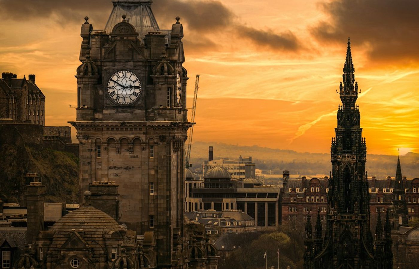 Calton Hill - The Best October Sunset in Edinburgh