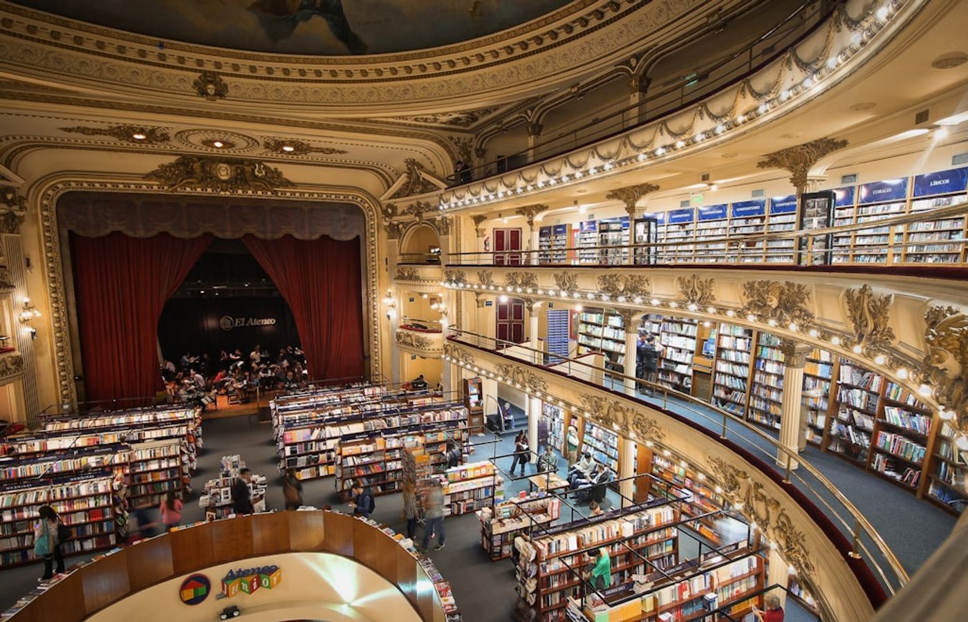 El Ateneo Grand Splendid - A Bookshop Inside a 1919 Theatre