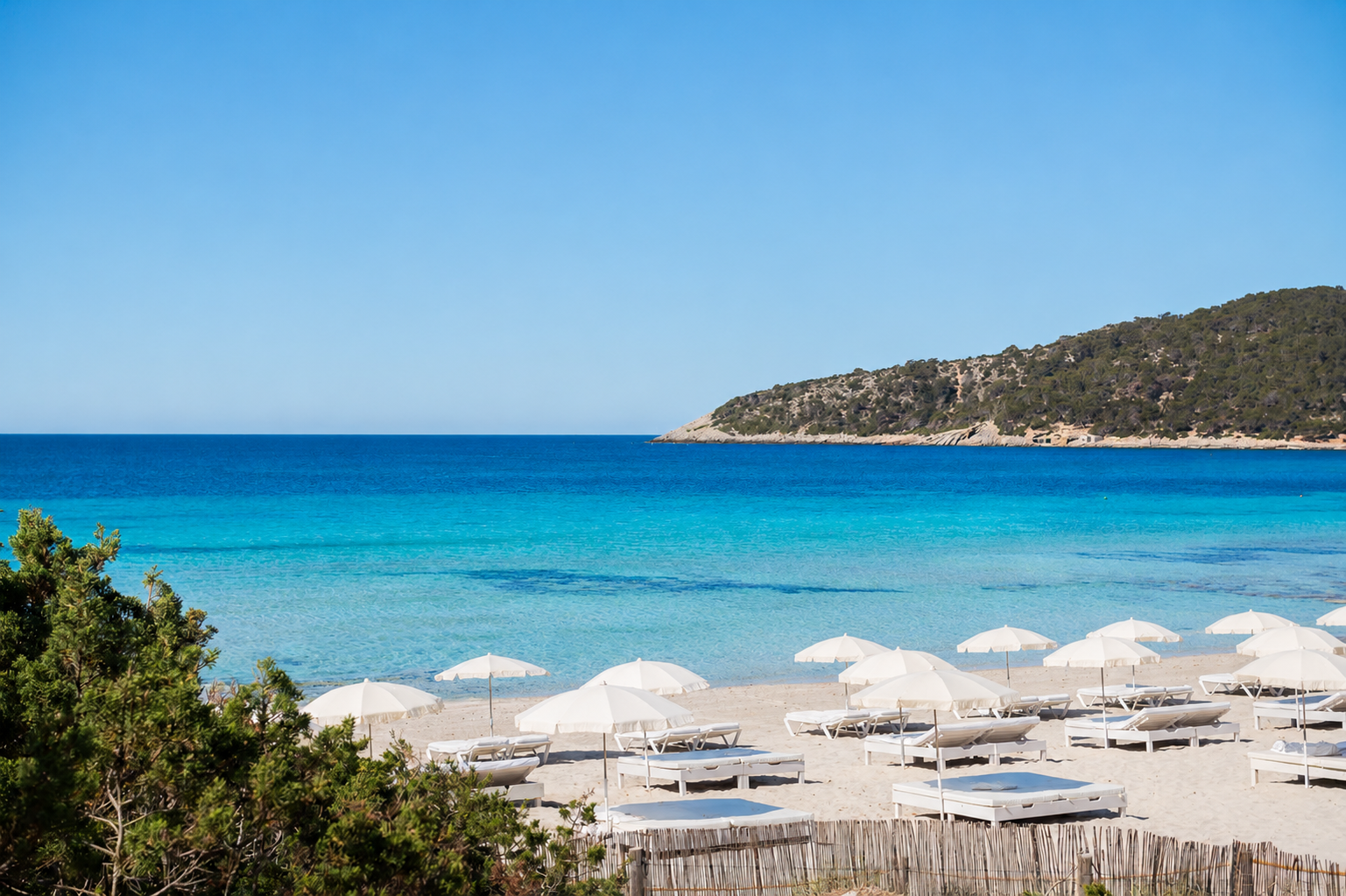 Jockey Club Salinas - Beach Tapas on Ses Salines