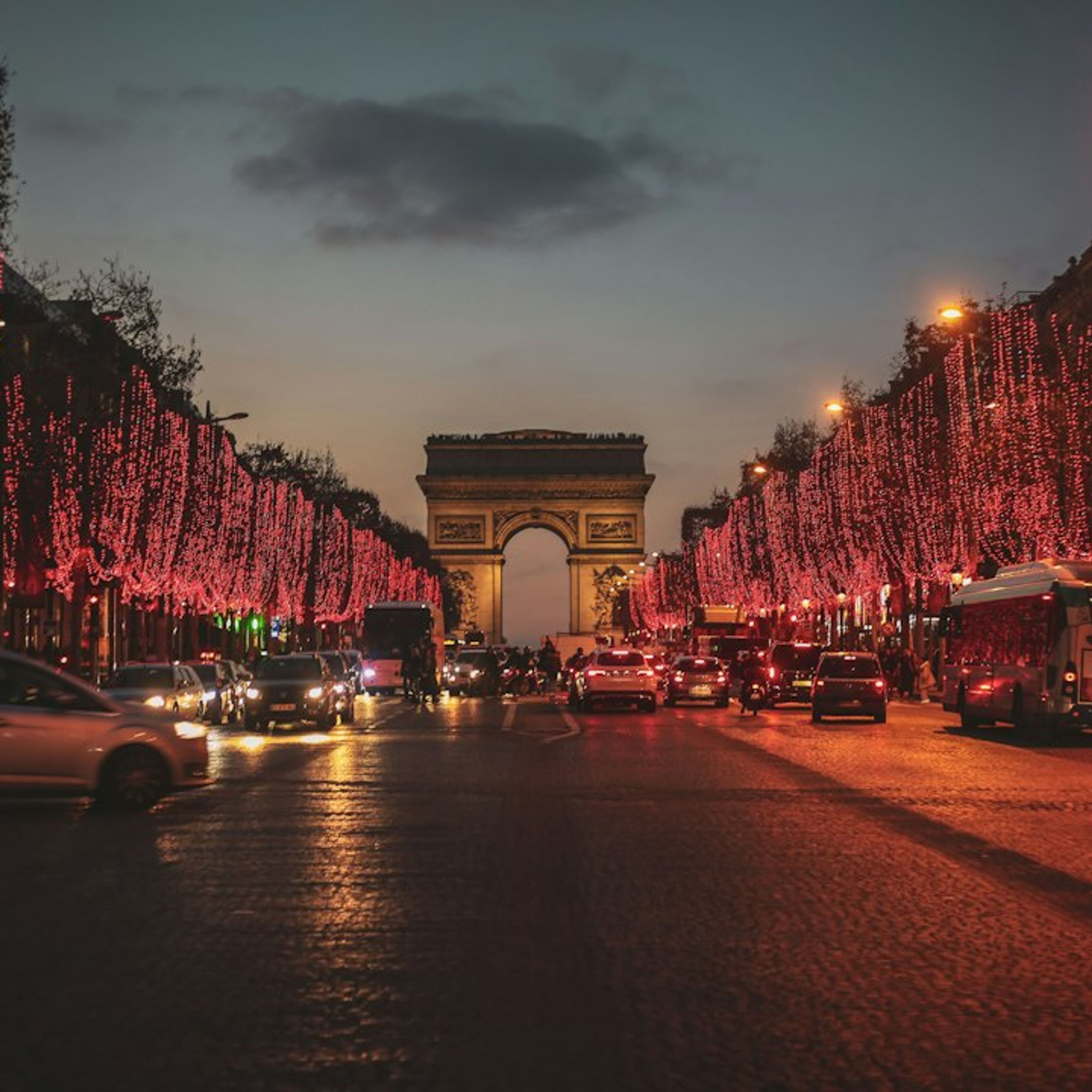 Paris Christmas Markets 2026: Opening Dates & Must-Visits