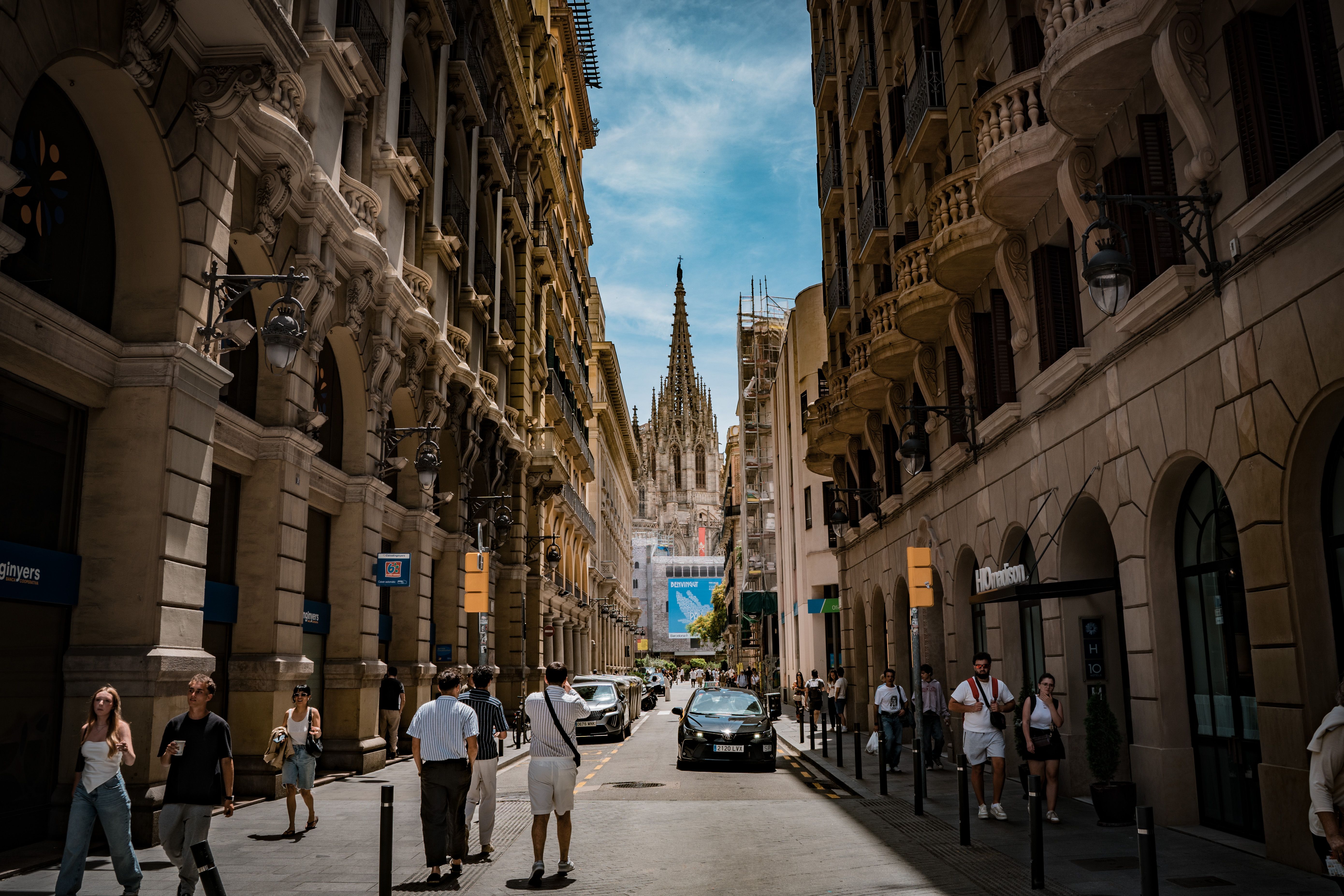 A Photographic Journey Through Barcelona's Gothic Quarter