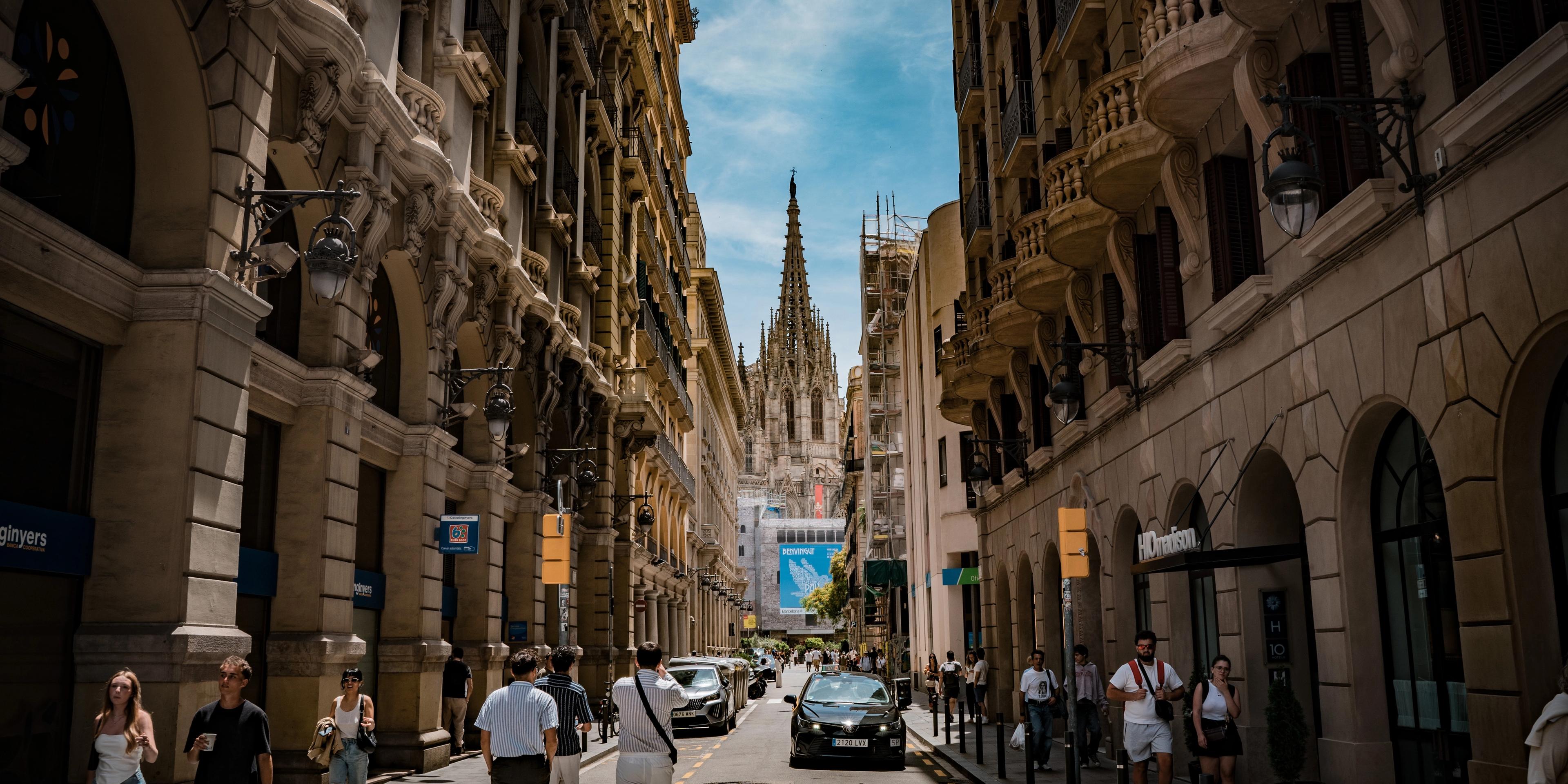 A Photographic Journey Through Barcelona's Gothic Quarter