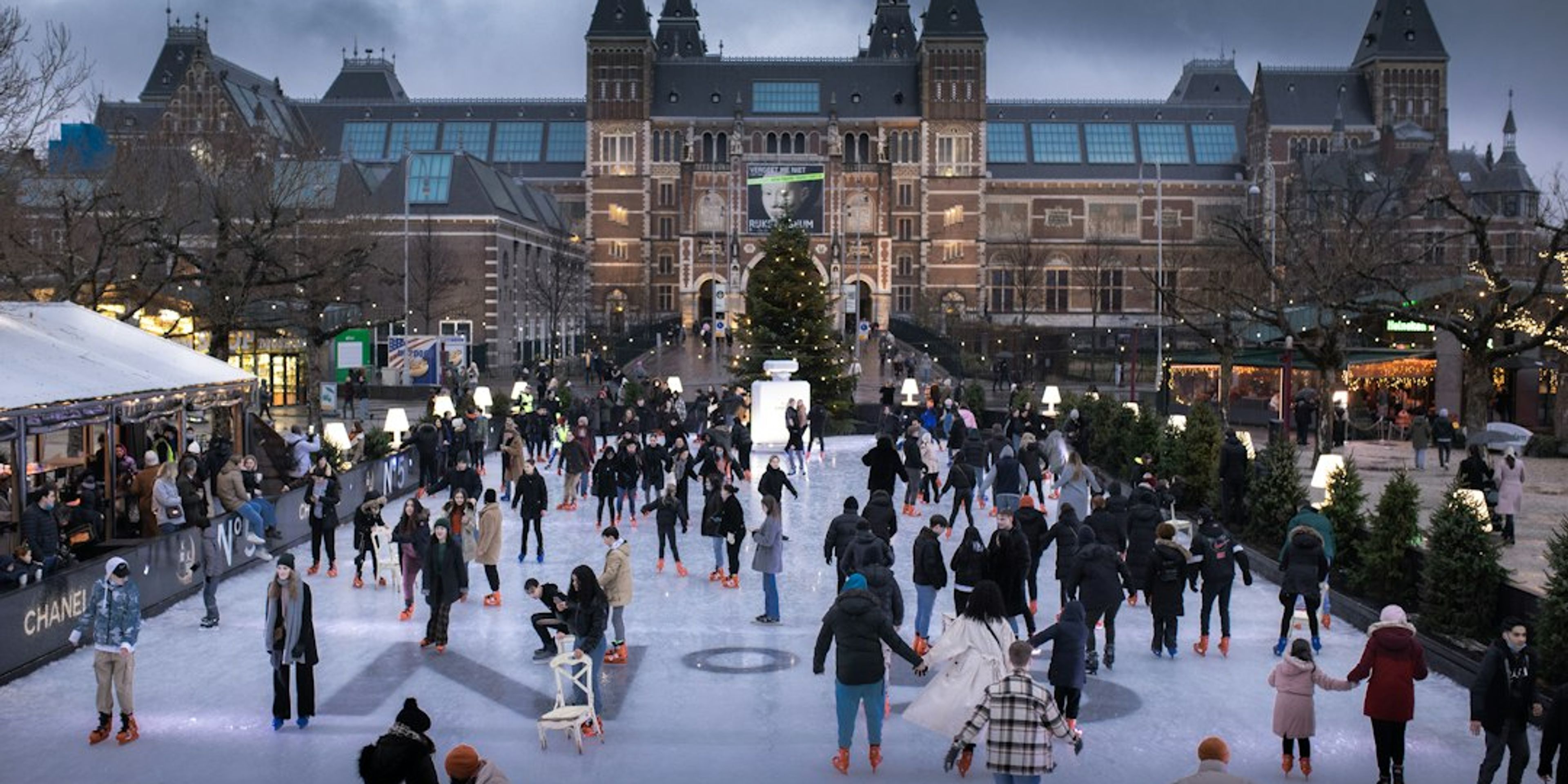 Hotels near Christmas Village on Museumplein