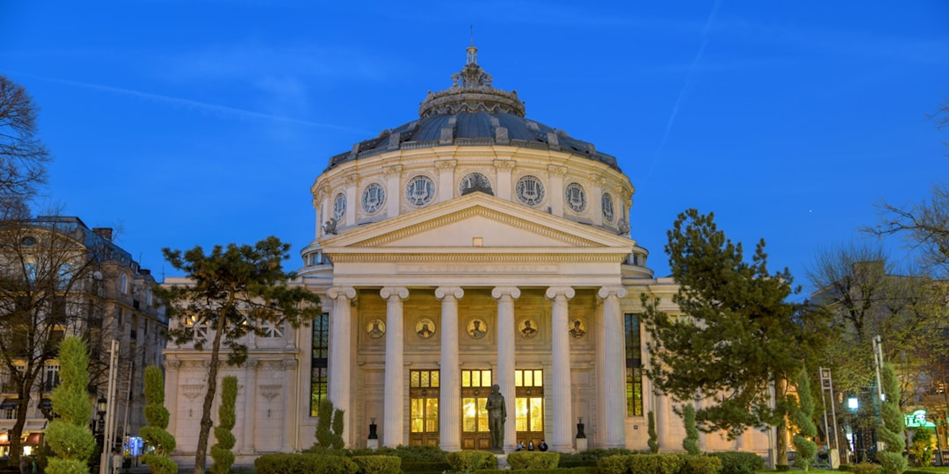 Hotels near Romanian Athenaeum