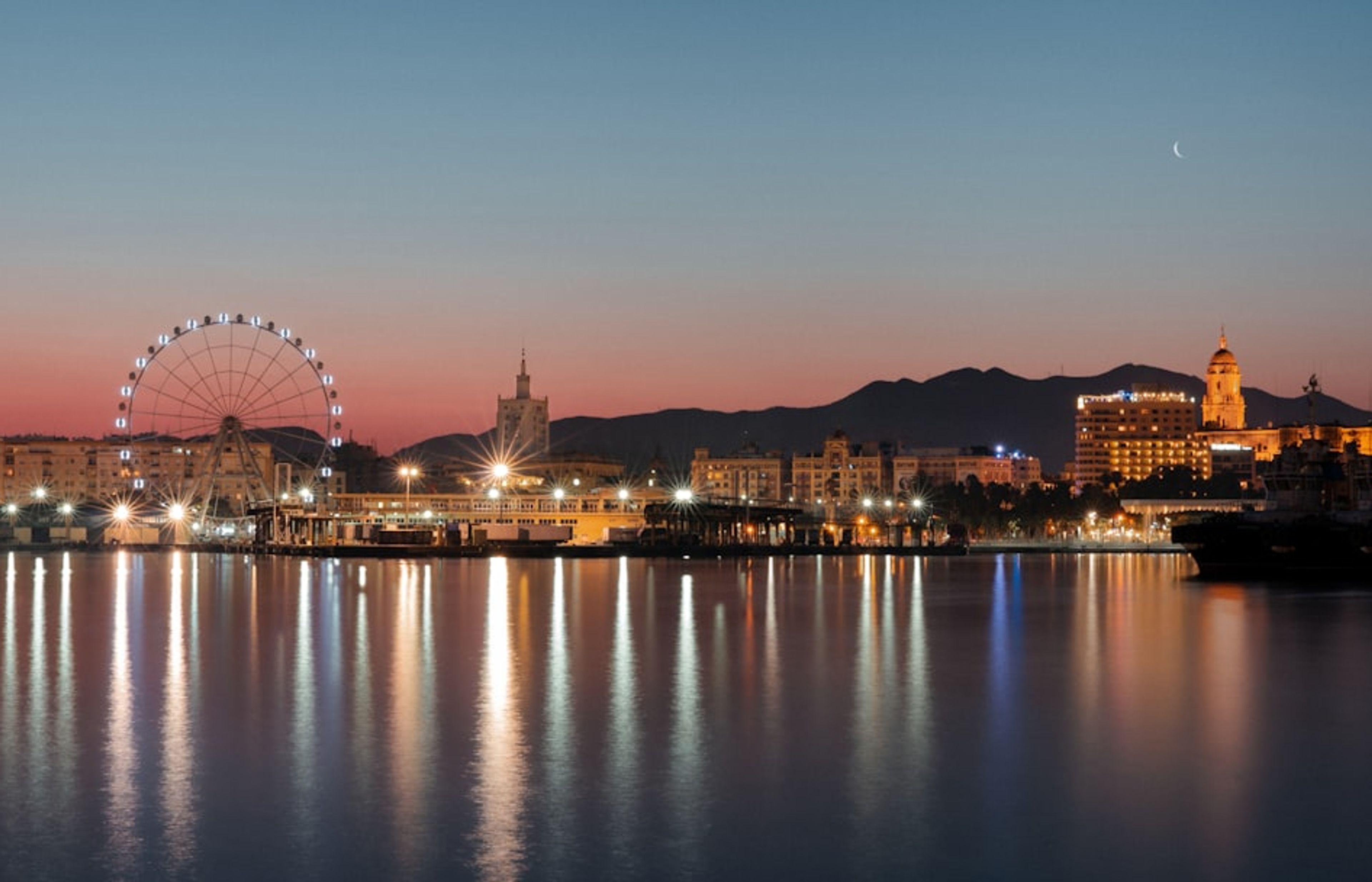 Muelle Uno - Malaga's Harbourfront Promenade and Arts Hub