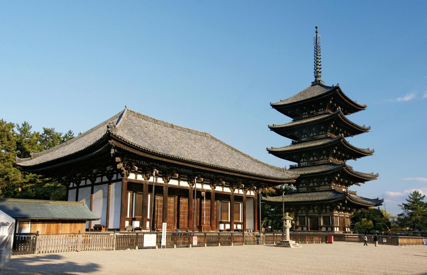 Kofuku-ji - The Five-Storey Pagoda Above Sarusawa Pond