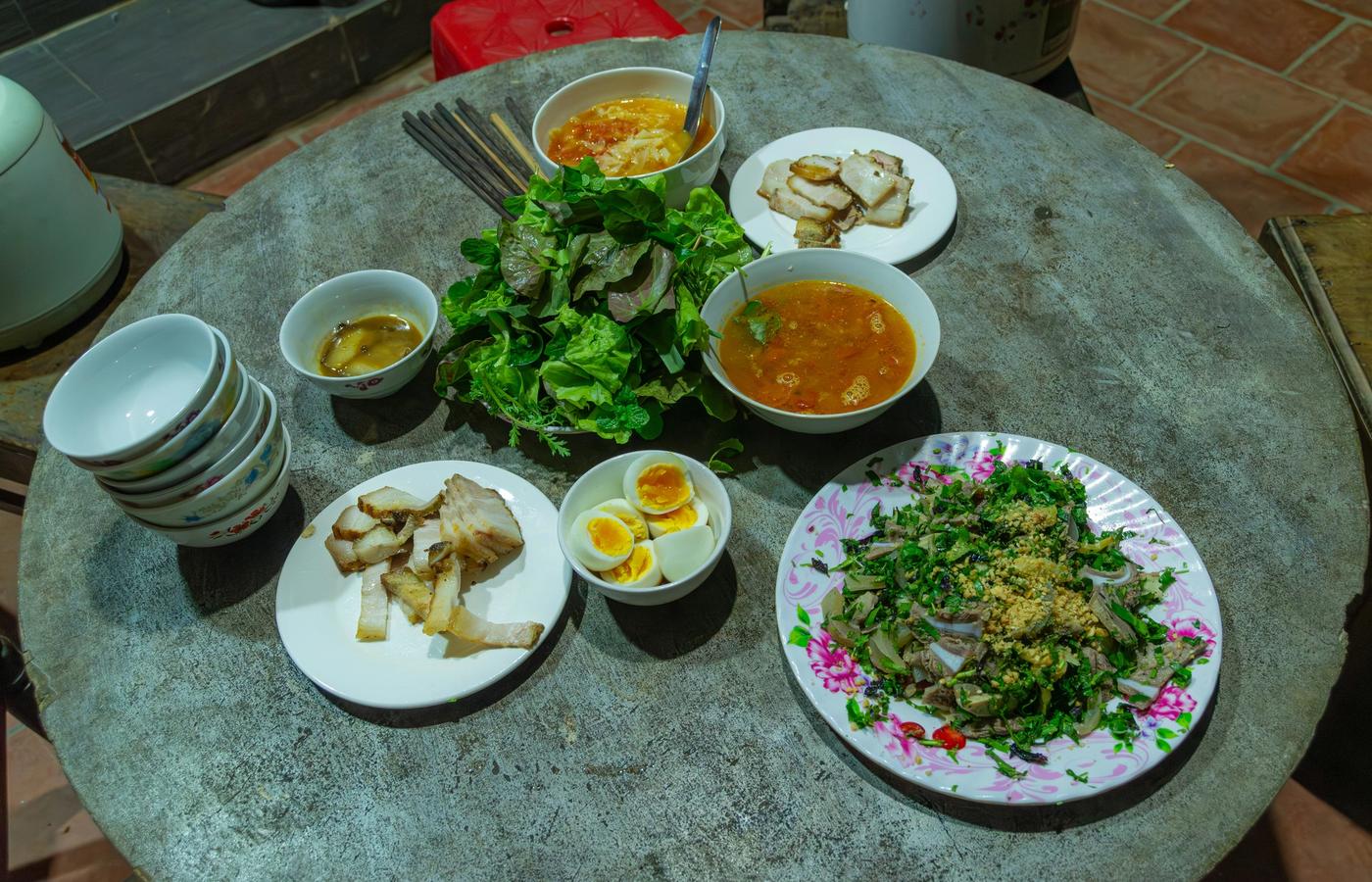 Cooking Class with Market Tour - Learn Cao Lẩu and Mì Quảng