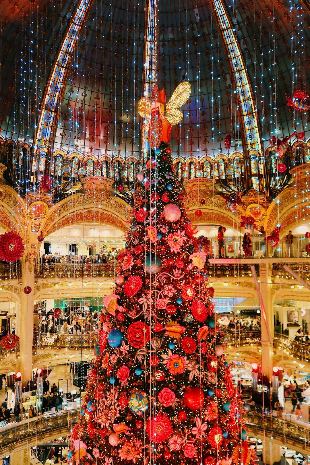 Galeries Lafayette Christmas Tree and Windows - Boulevard Haussmann