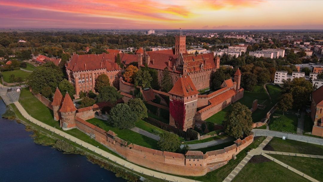 Royal Castle (Zamek Krolewski) - Poland's Seat of Power Reborn