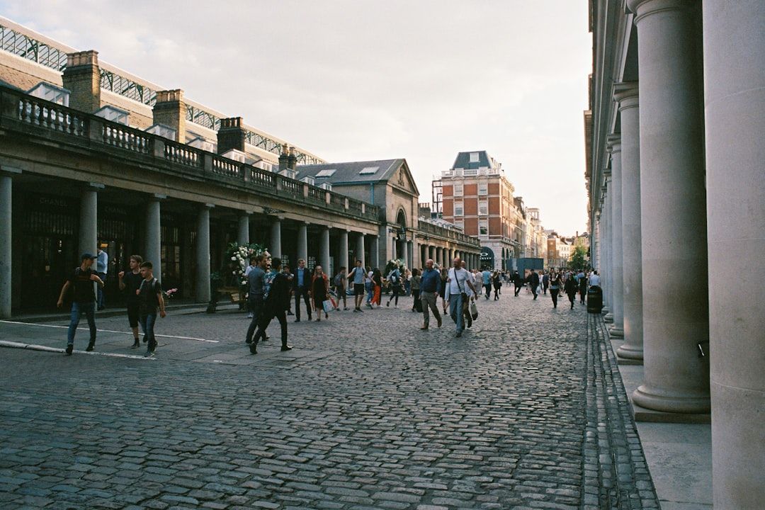 Covent Garden - Street Performers, Shopping and Theatre