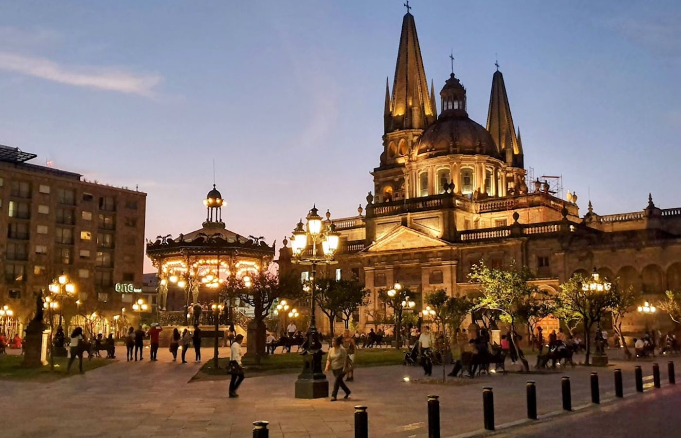 Expo Guadalajara and Verde Valle - Convention District Convenience