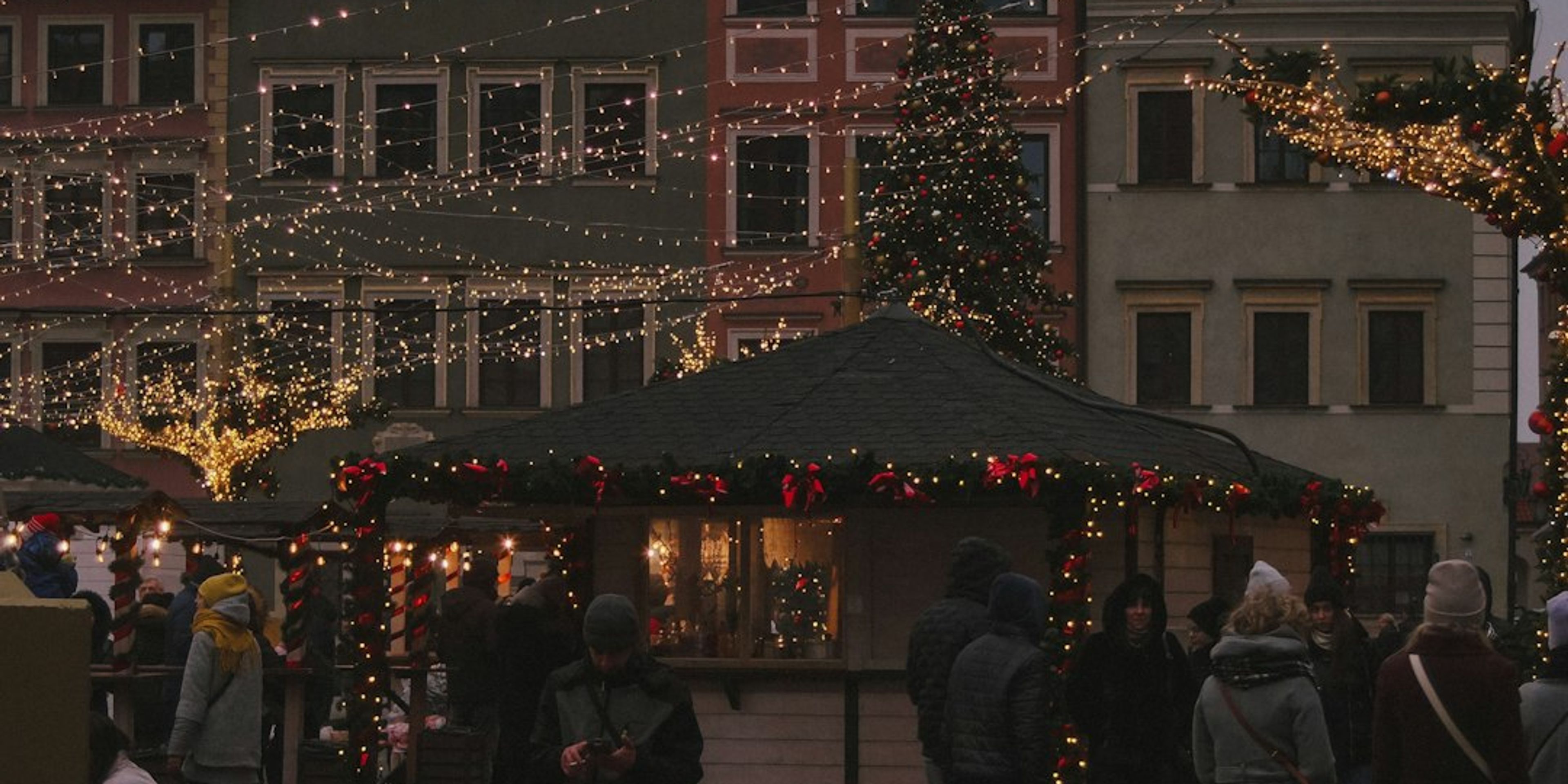 Hotels near Old Town Christmas Market