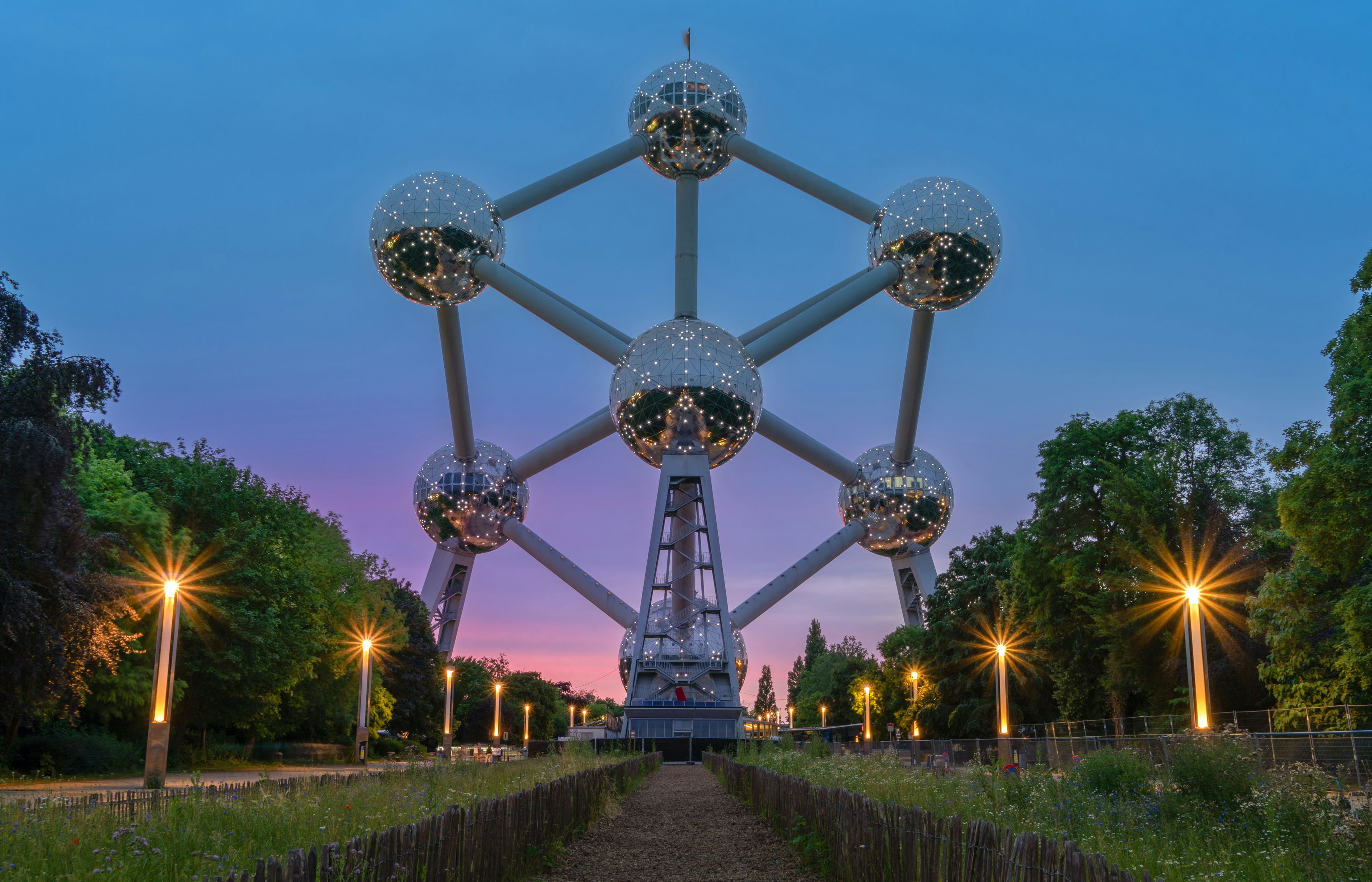 Atomium - Brussels' Most Iconic Modern Monument