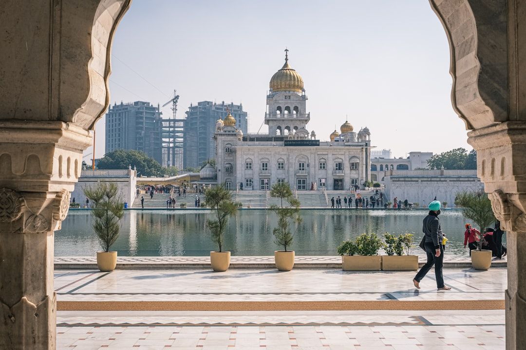 Gurudwara Bangla Sahib - The Sikh Shrine With a Free Kitchen for Thousands