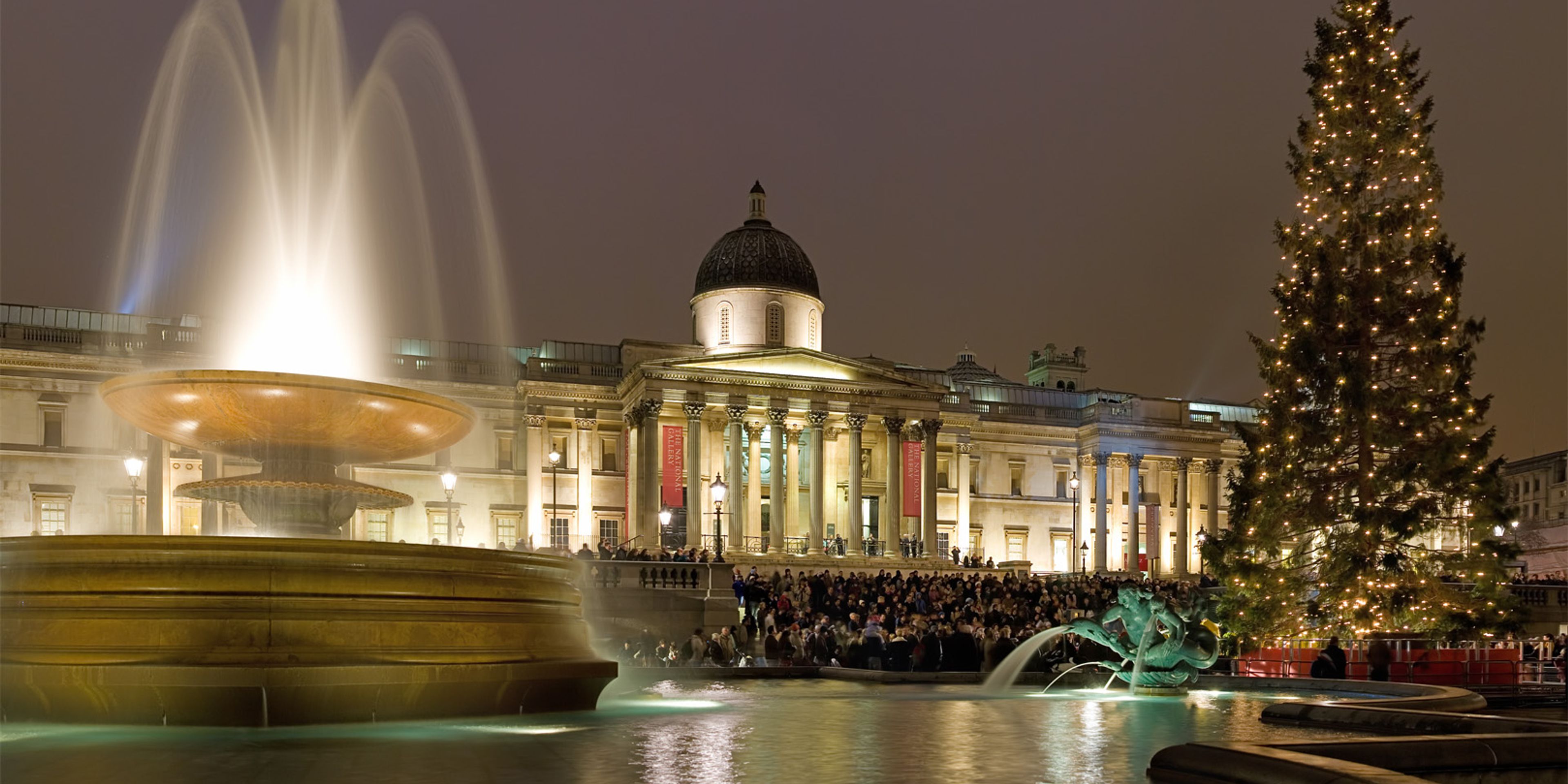 Hotels near Trafalgar Square Christmas Tree