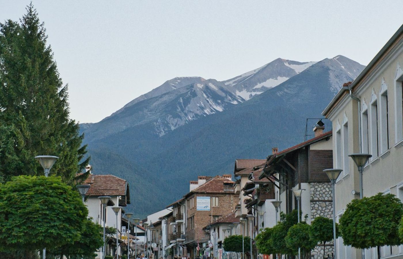 Ski Road No. 1 (Piste No. 17) - The 10 km Descent Into Bansko Town