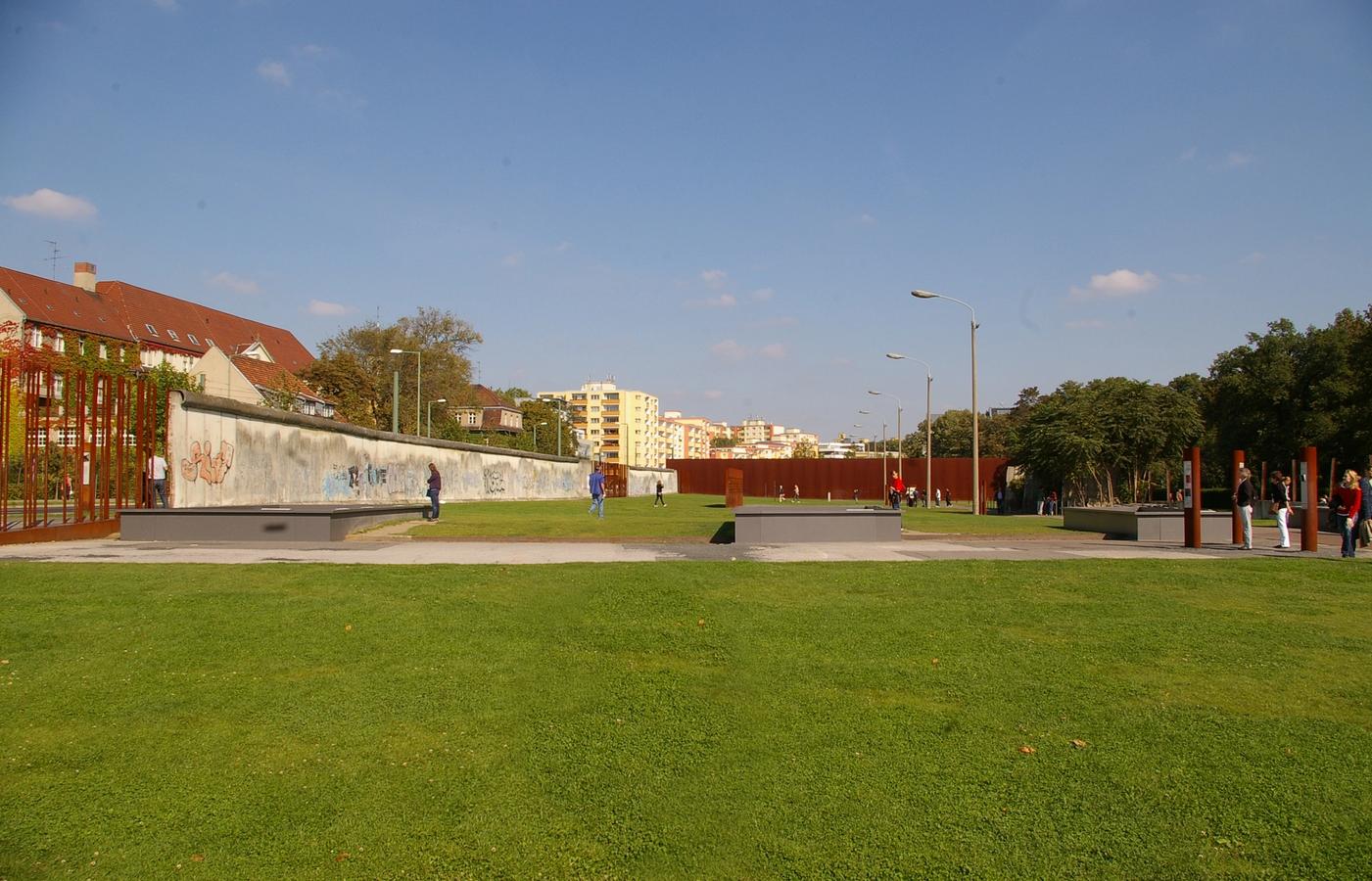 Berlin Wall Memorial - The Real Berlin Wall Site
