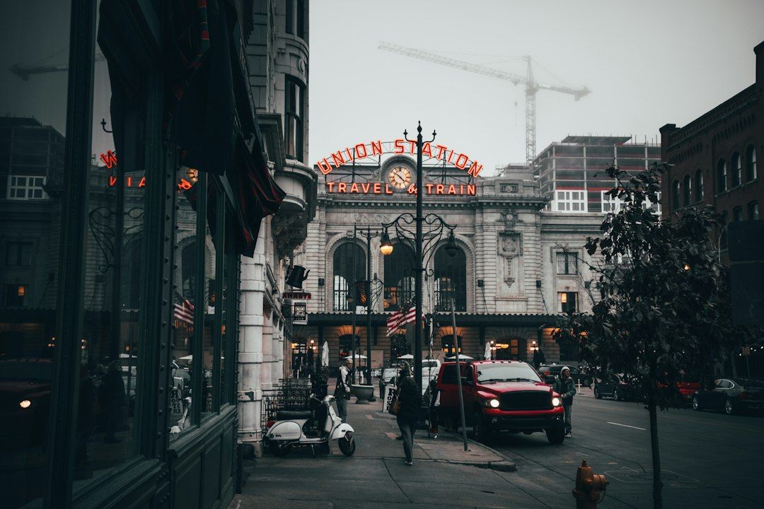 Denver in October: Weather, Fall Colours and Mountain Day Trips