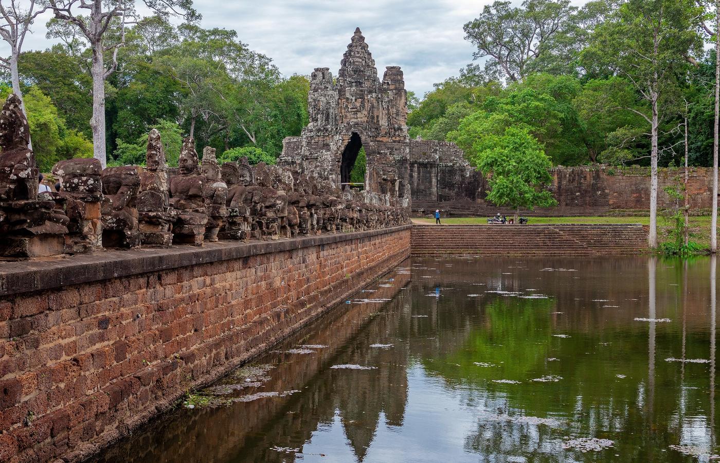 Angkor Thom and the Bayon - The Walled City and Its Stone Faces