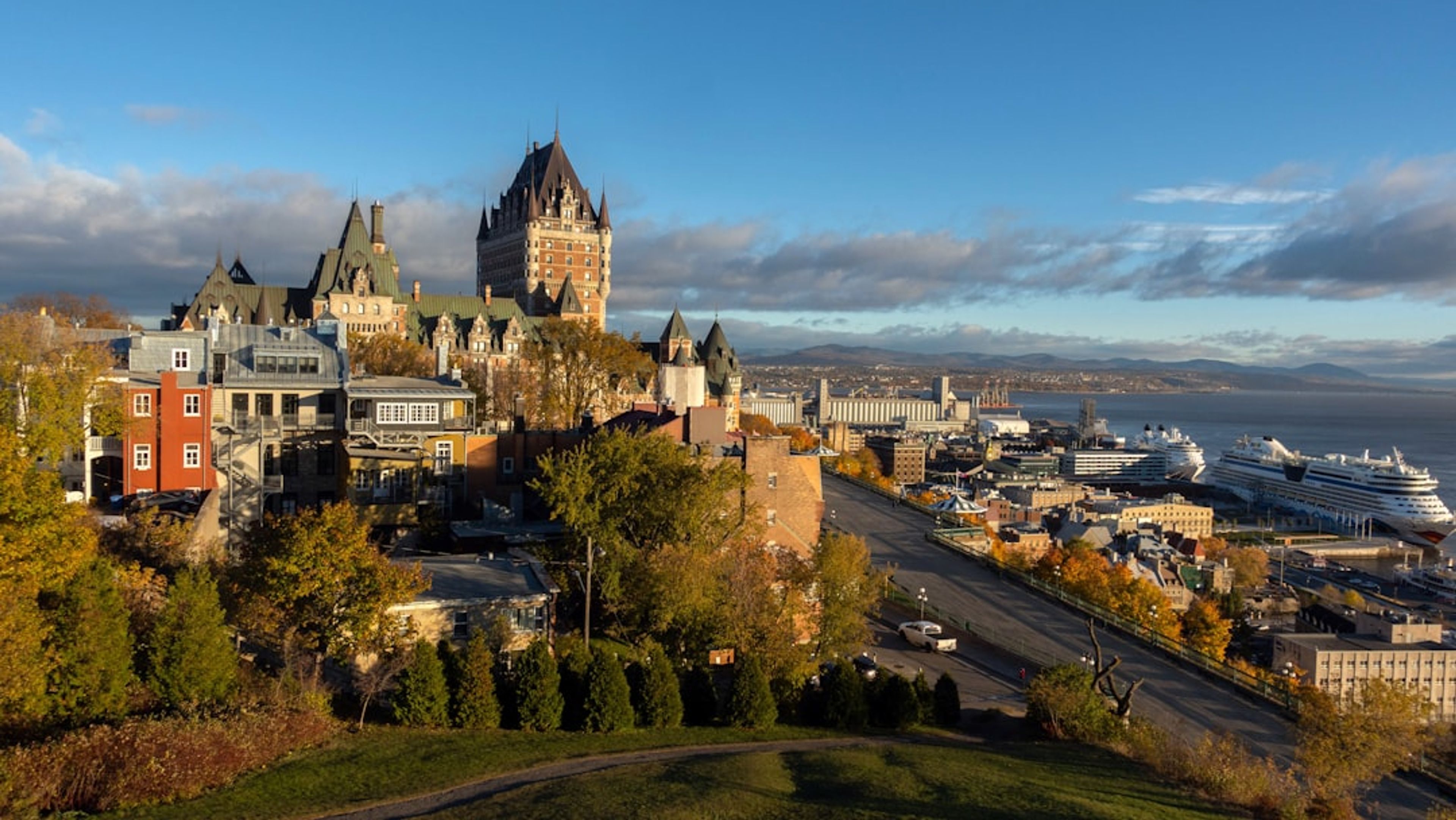 5 Best Fall Foliage Drives Near Quebec City