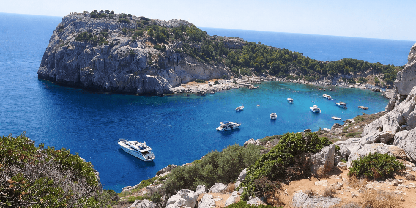 Hotels near Anthony Quinn Bay