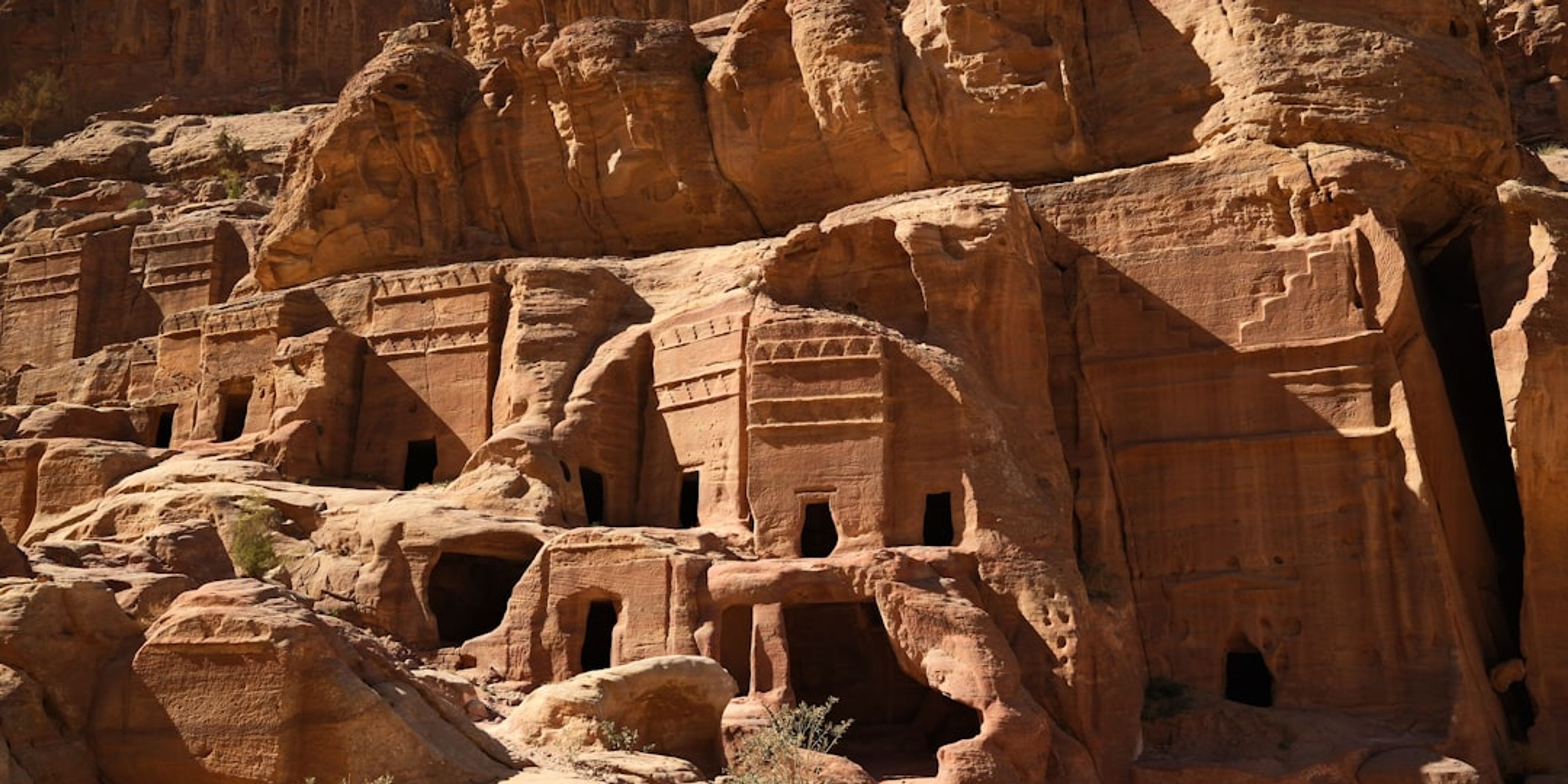 Hotels near Royal Tombs
