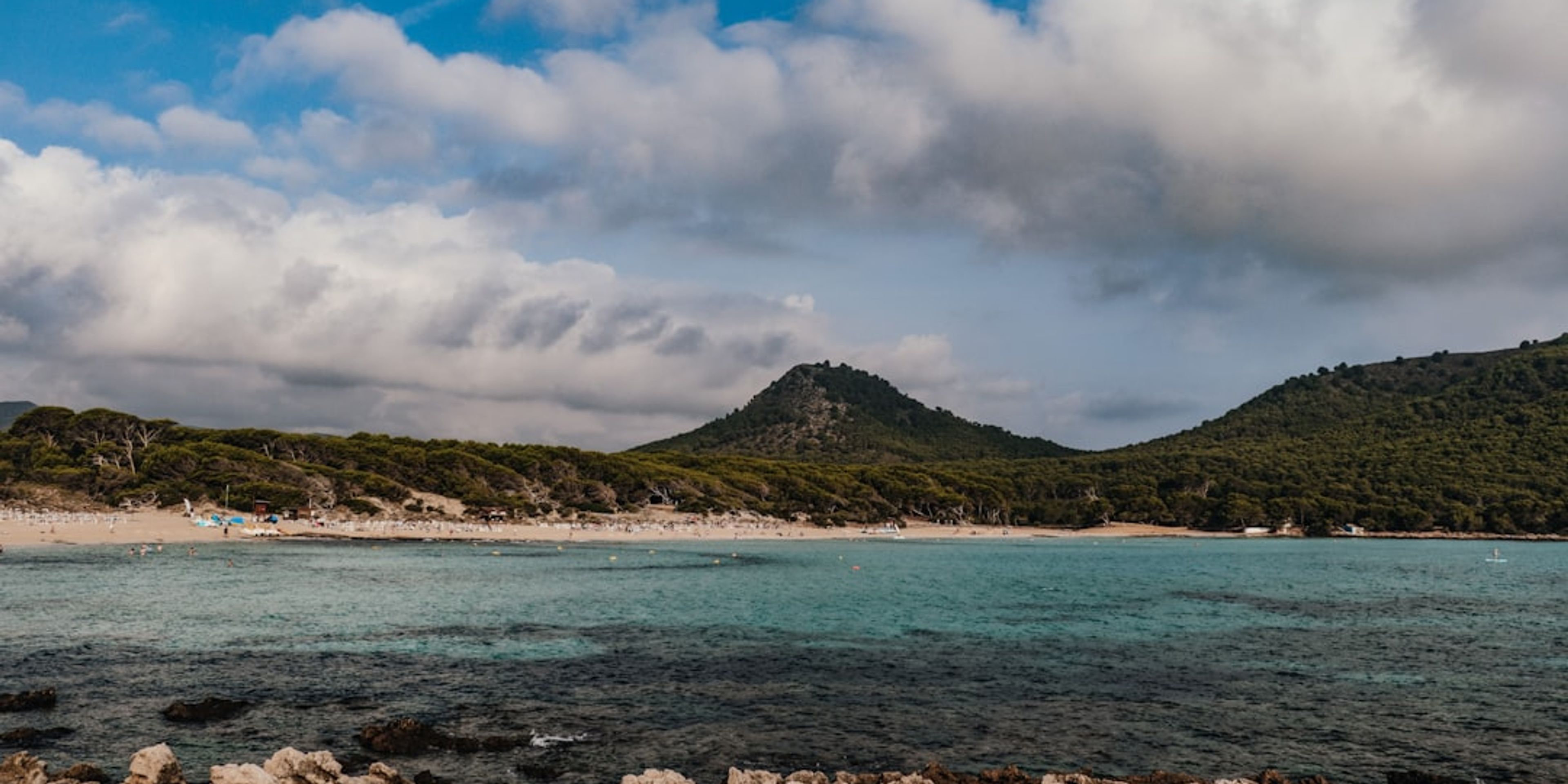 Hotels near Cala Agulla