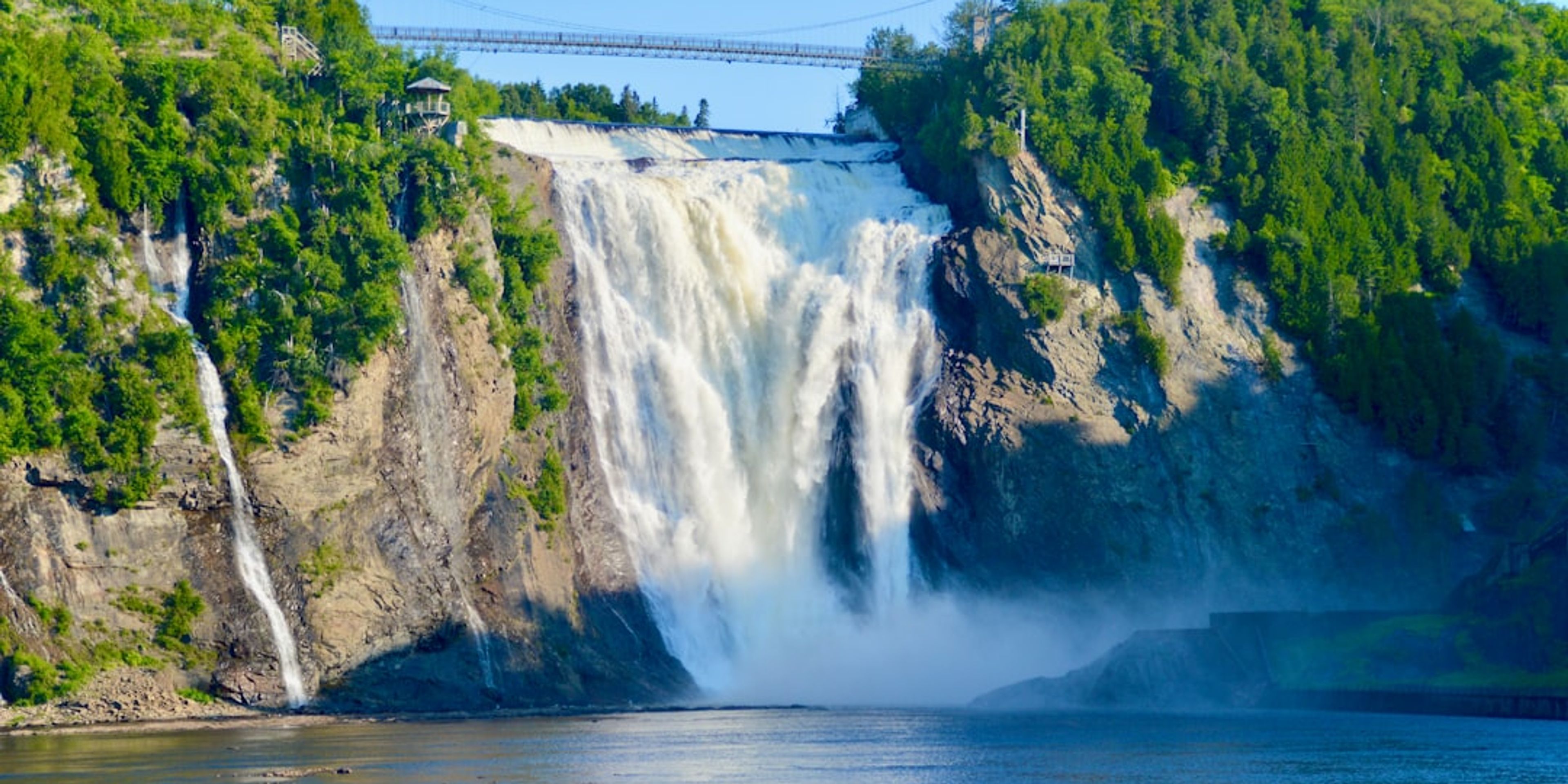 Hotels near Montmorency Falls