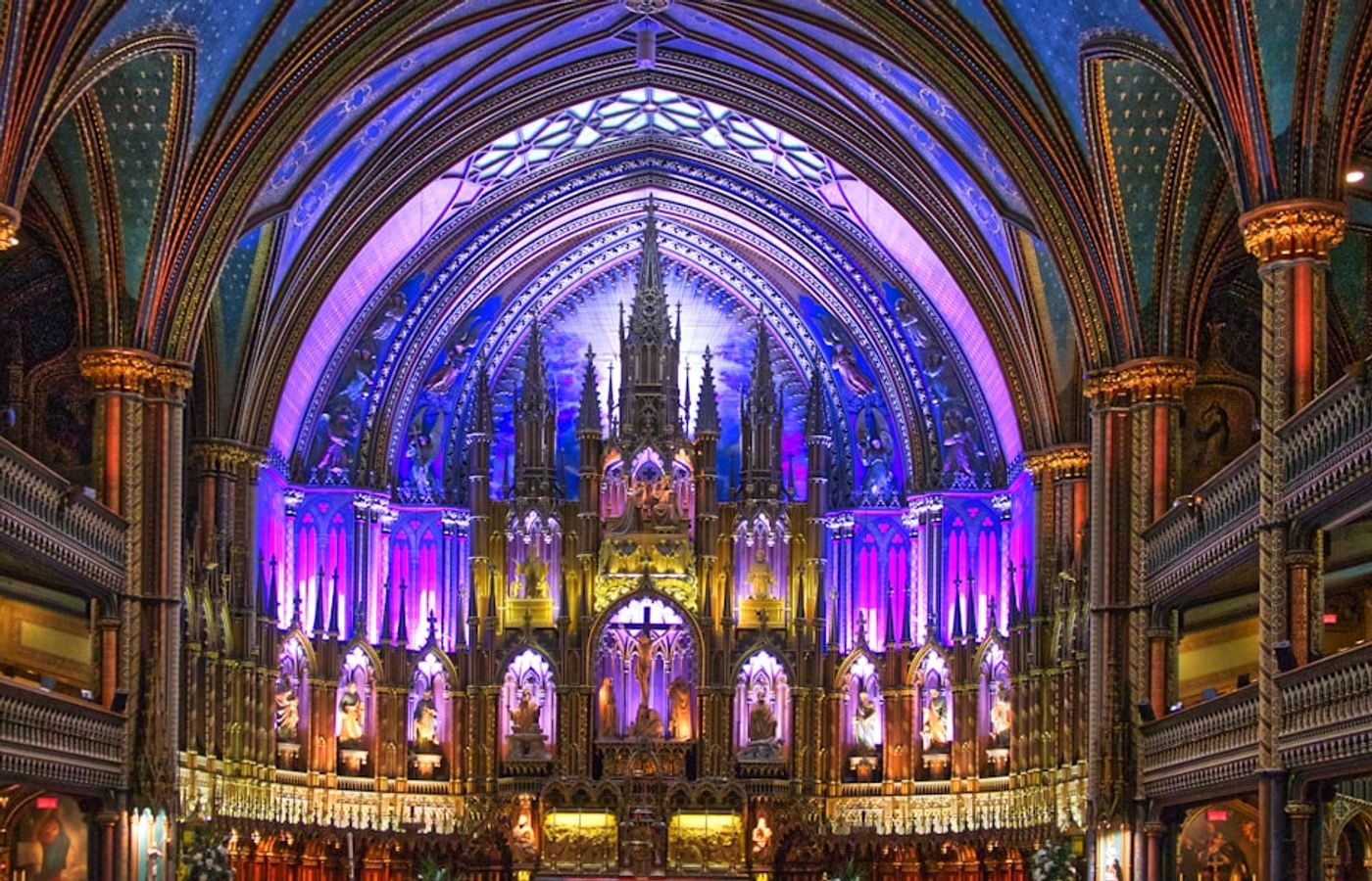 Notre-Dame Cathedral Basilica of Saigon and the Central Post Office - The Colonial Pair on Cong xa Paris
