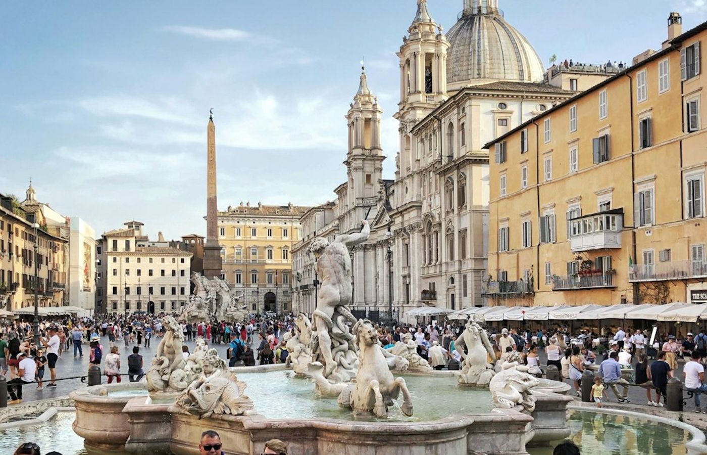 Piazza Navona - Rome's Theatrical Baroque Square