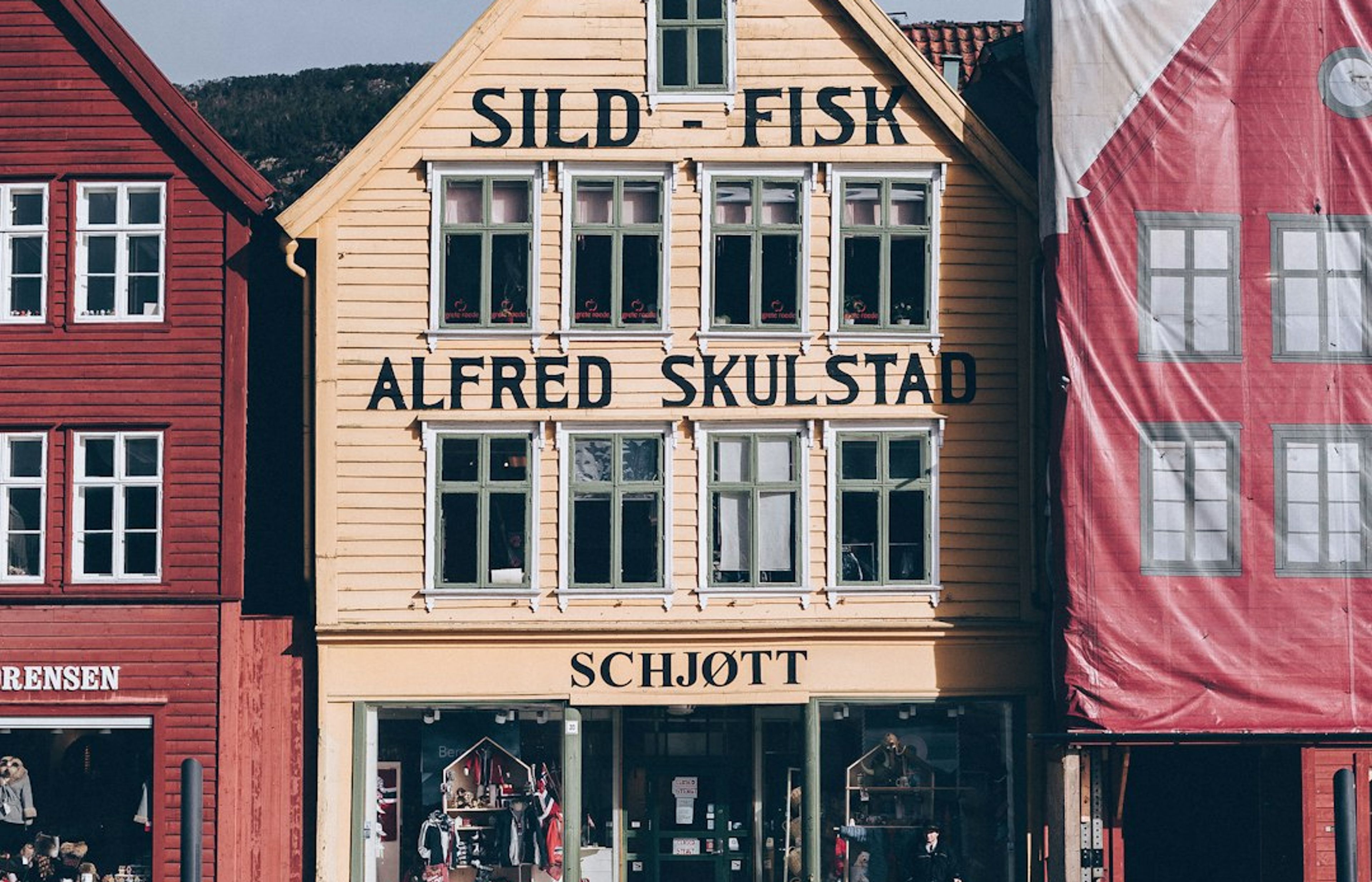 Fish Market (Fisketorget) - Bergen's Centuries-Old Harbour Market