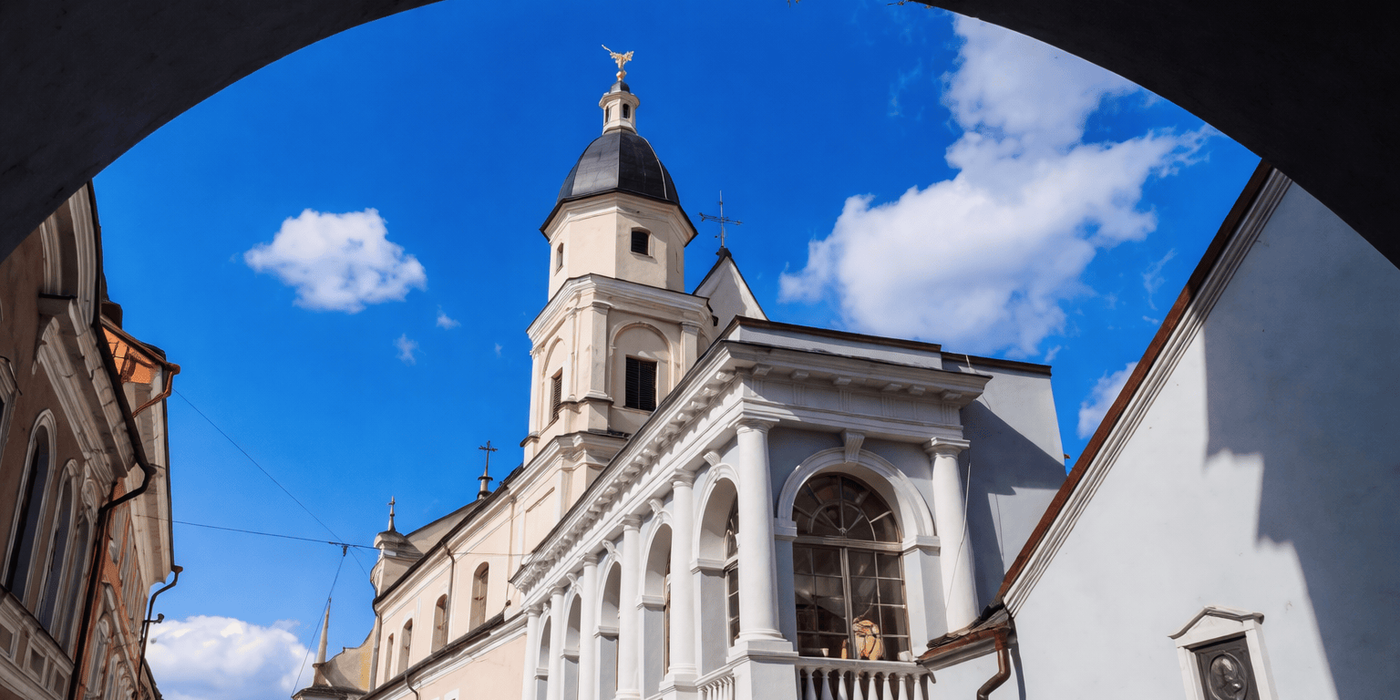 Hotels near Gate of Dawn (Ausros Vartai)